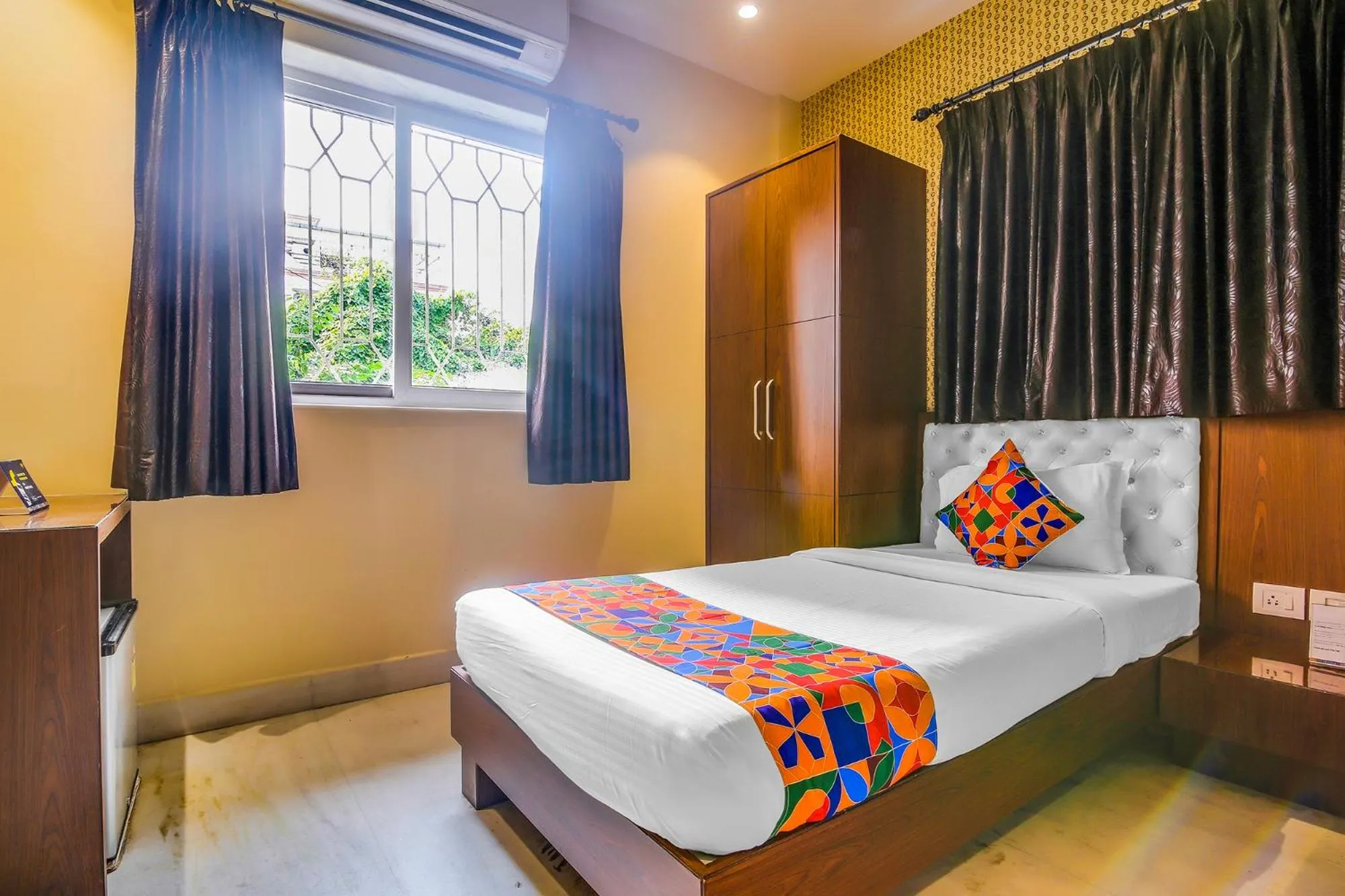 Bedroom, Bed in FabHotel Luxor - Nr Acropolis Mall