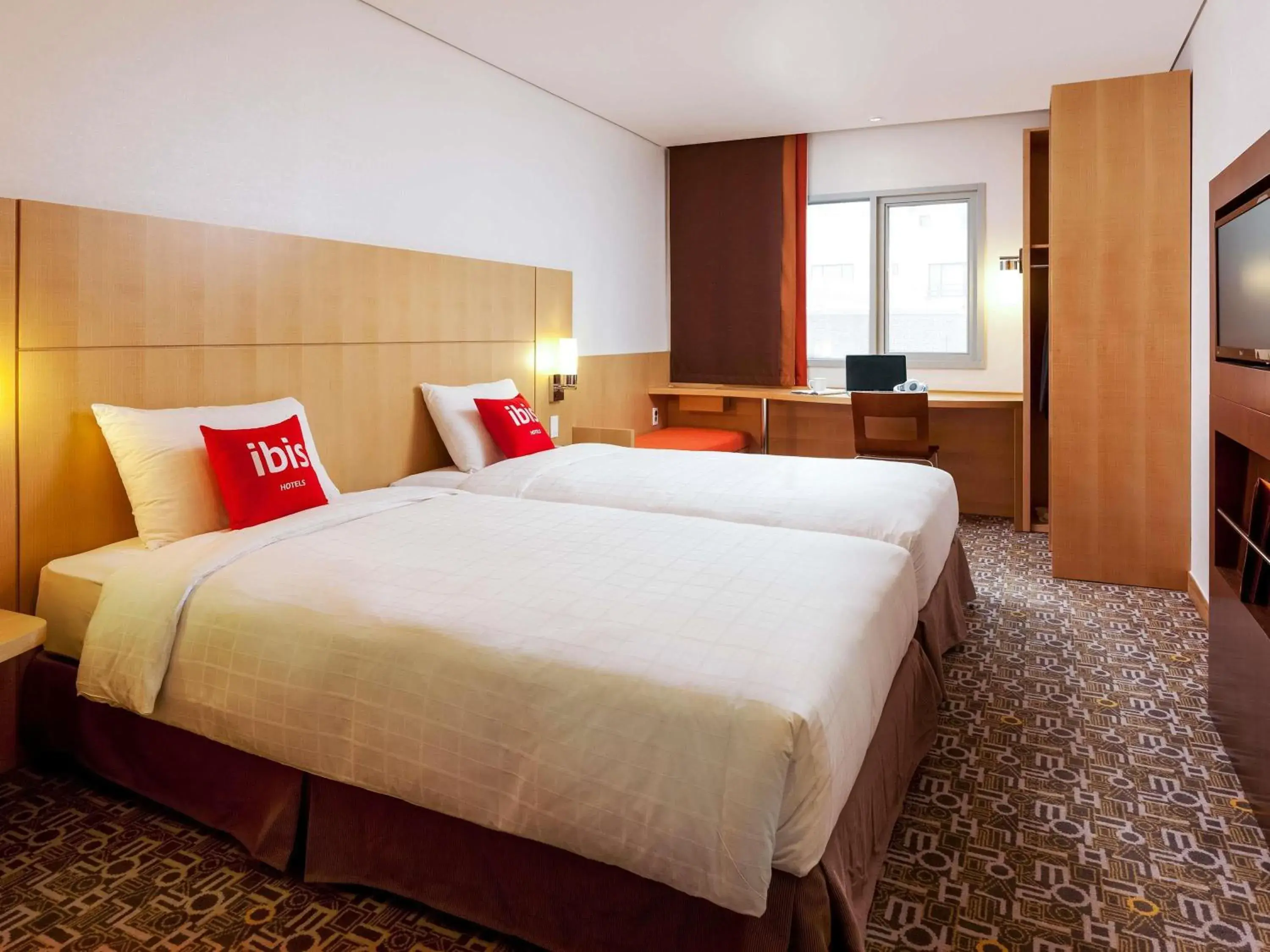 Bedroom, Bed in ibis Ambassador Seoul Insadong-Newly renovated in 2025 Bedroom, Bed in ibis Ambassador Seoul Insadong-Newly renovated in 2025