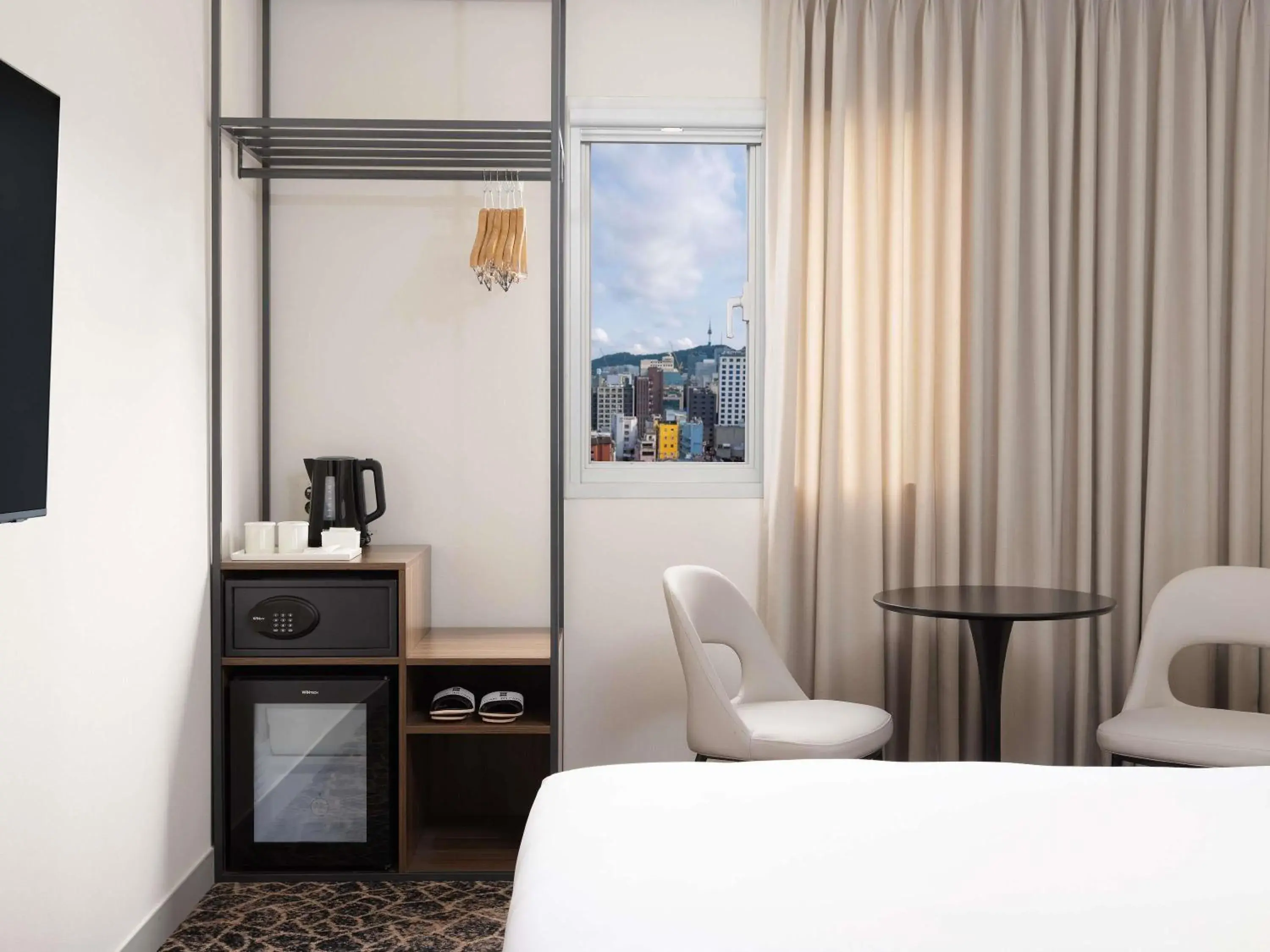 Premium Room, Recently Renovated - 2 Single Beds in ibis Ambassador Seoul Insadong-Newly renovated in 2025 Premium Room, Recently Renovated - 2 Single Beds in ibis Ambassador Seoul Insadong-Newly renovated in 2025