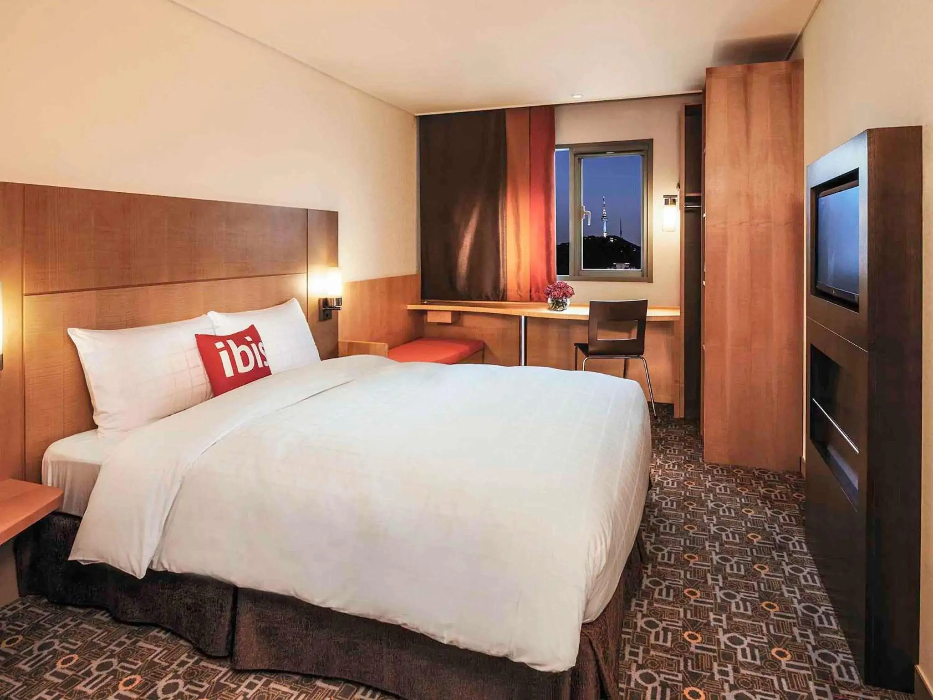 Bedroom, Bed in ibis Ambassador Seoul Insadong-Newly renovated in 2025 Bedroom, Bed in ibis Ambassador Seoul Insadong-Newly renovated in 2025