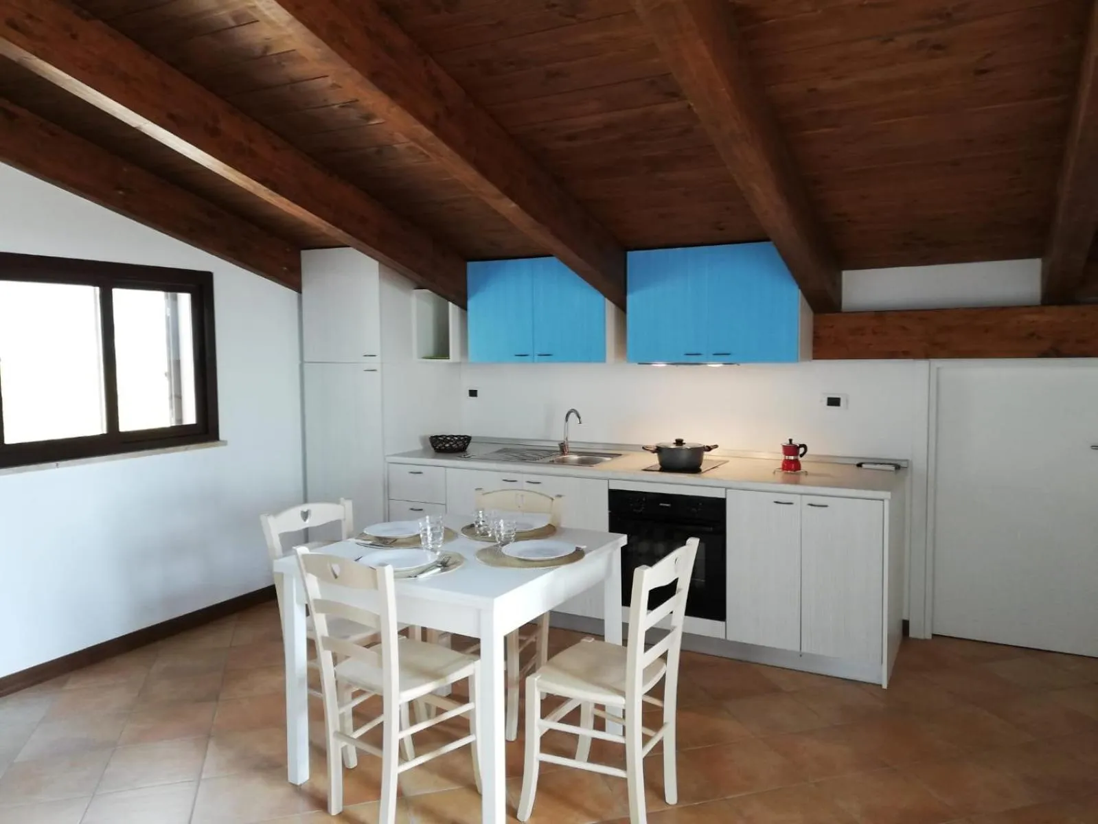 Kitchen or kitchenette in LudoMar Country Residence - Rooms & Apartments