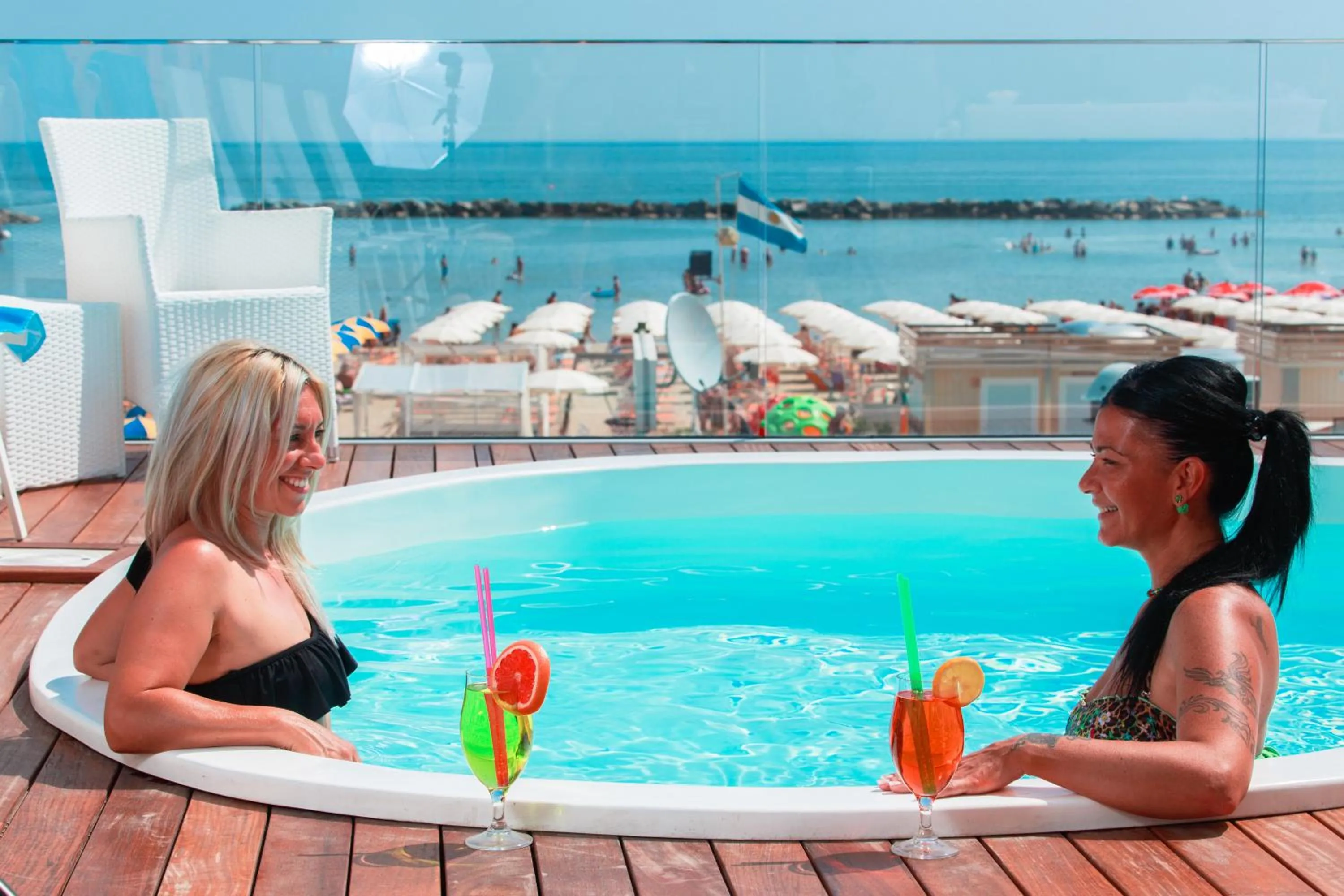 Swimming pool in Hotel Nettuno