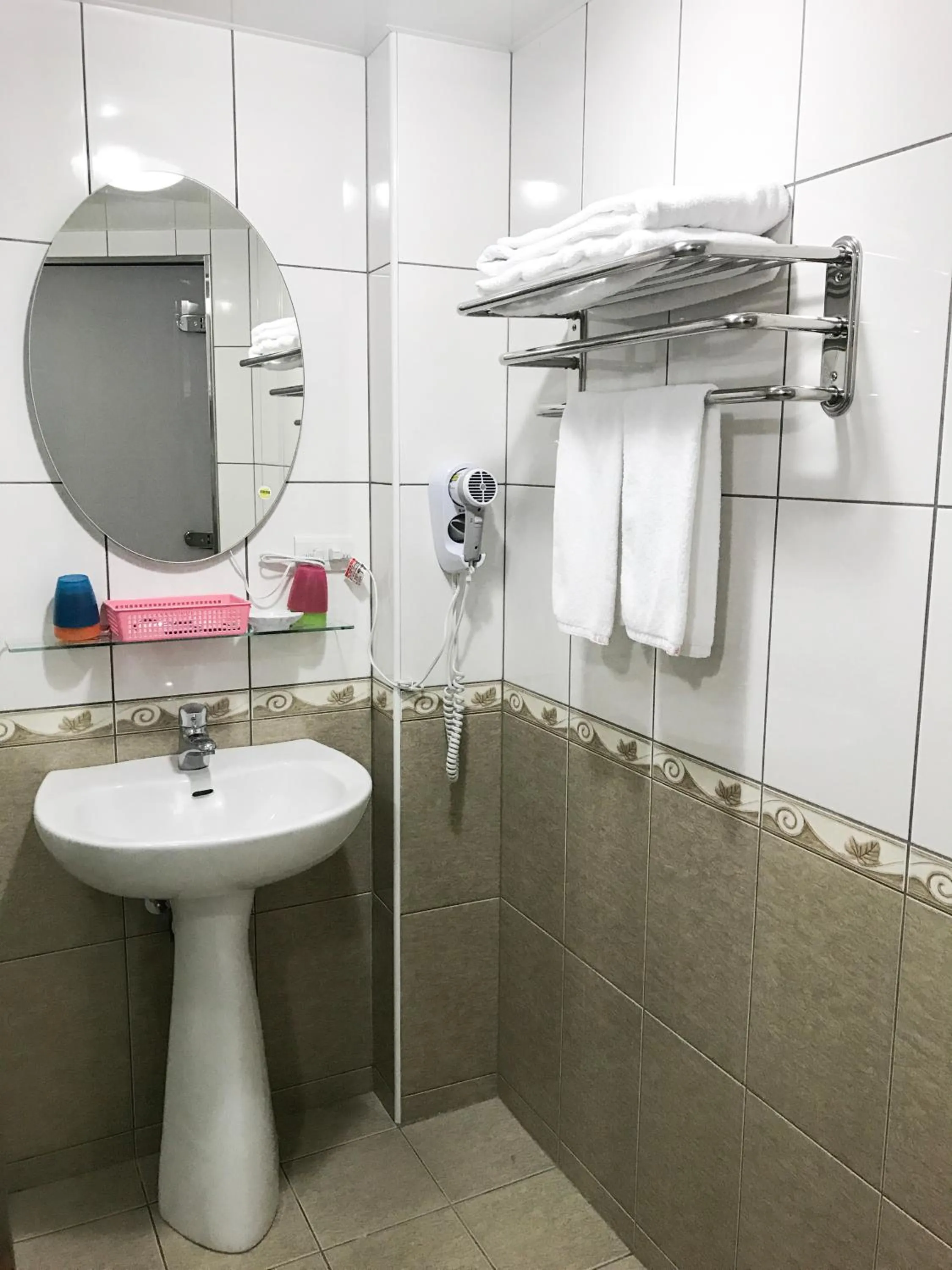 Bathroom in Fu Chang Hotel