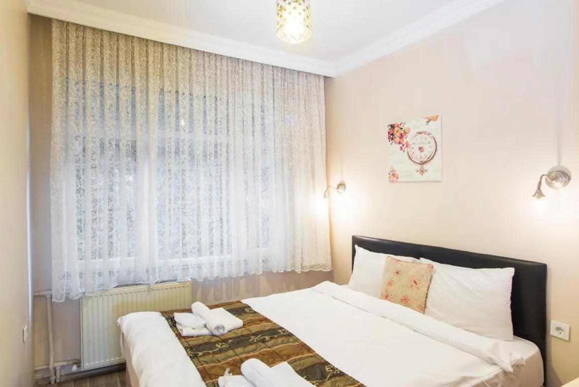 Divan Wooden Guesthouse