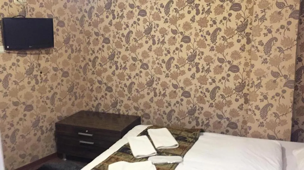 Divan Wooden Guesthouse