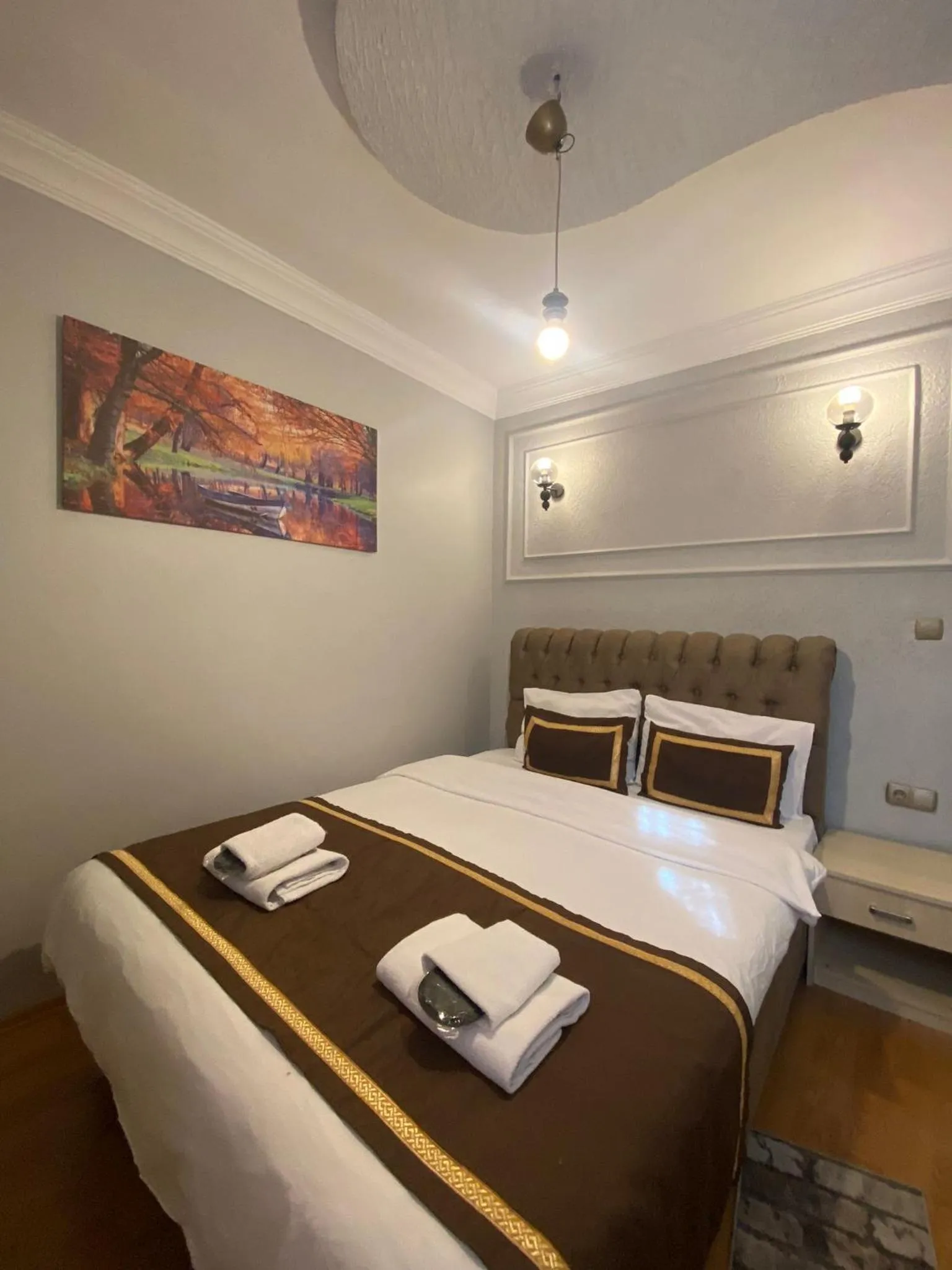 Bed in Divan Wooden Guesthouse