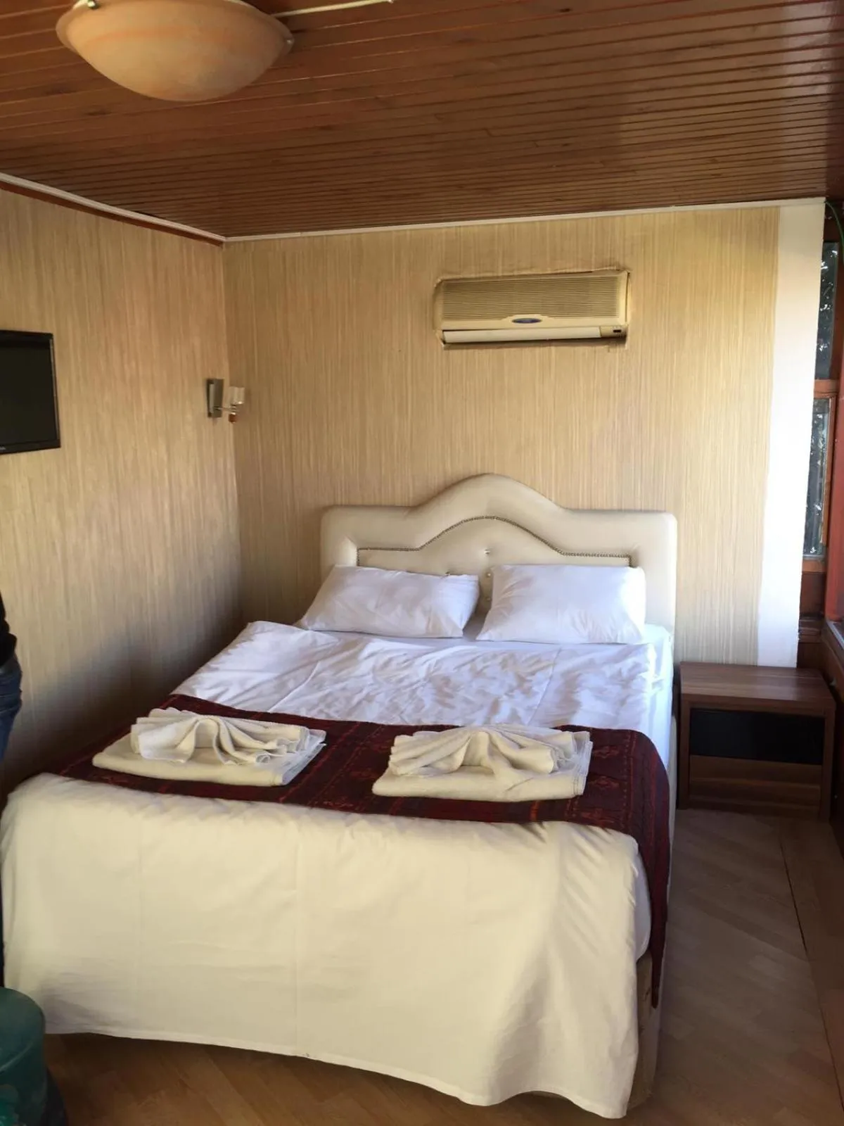 Divan Wooden Guesthouse