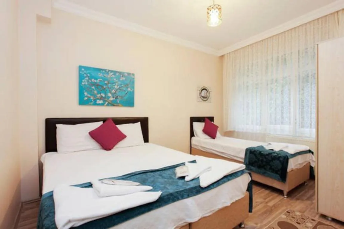 Divan Wooden Guesthouse