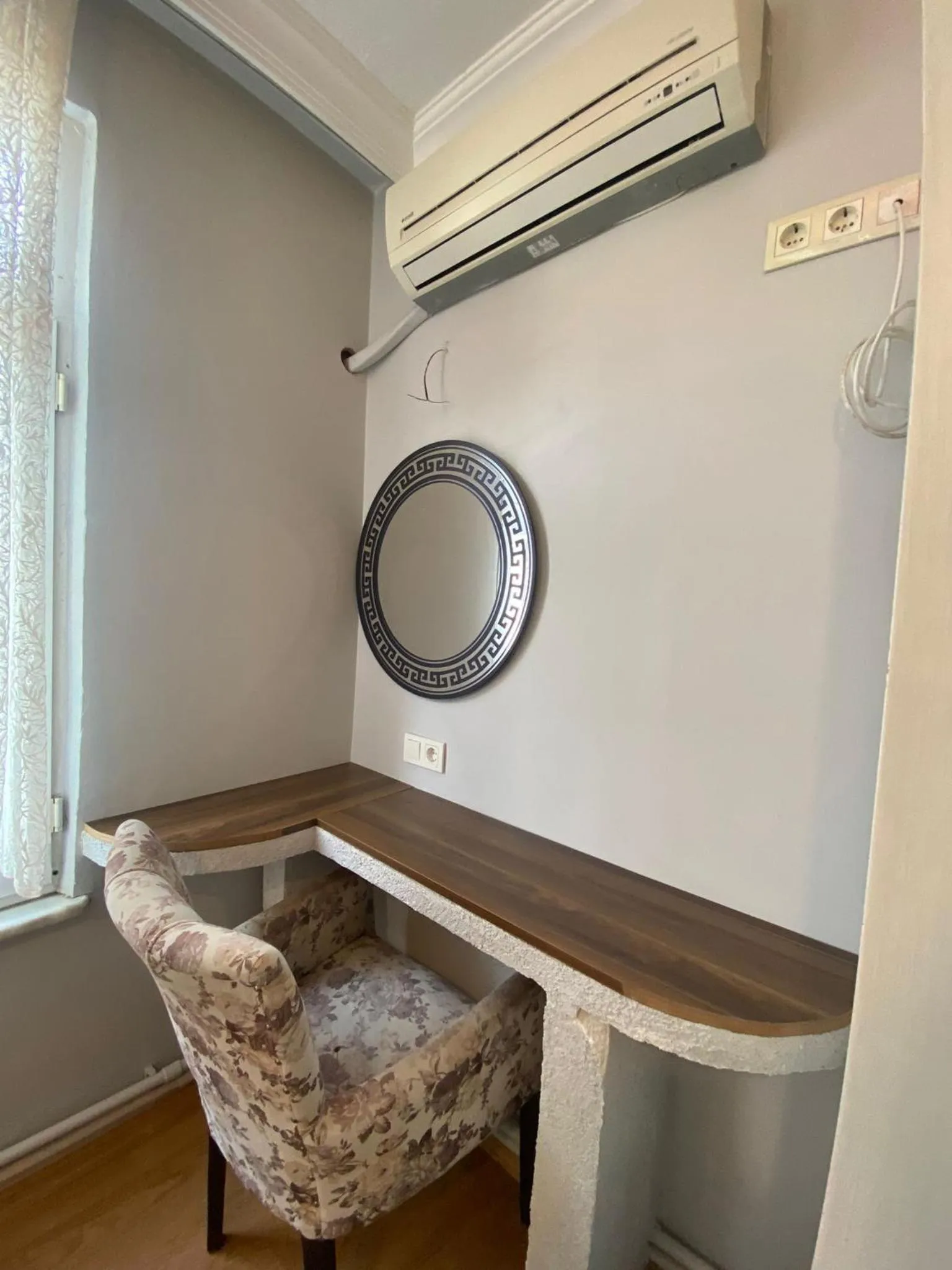 Divan Wooden Guesthouse