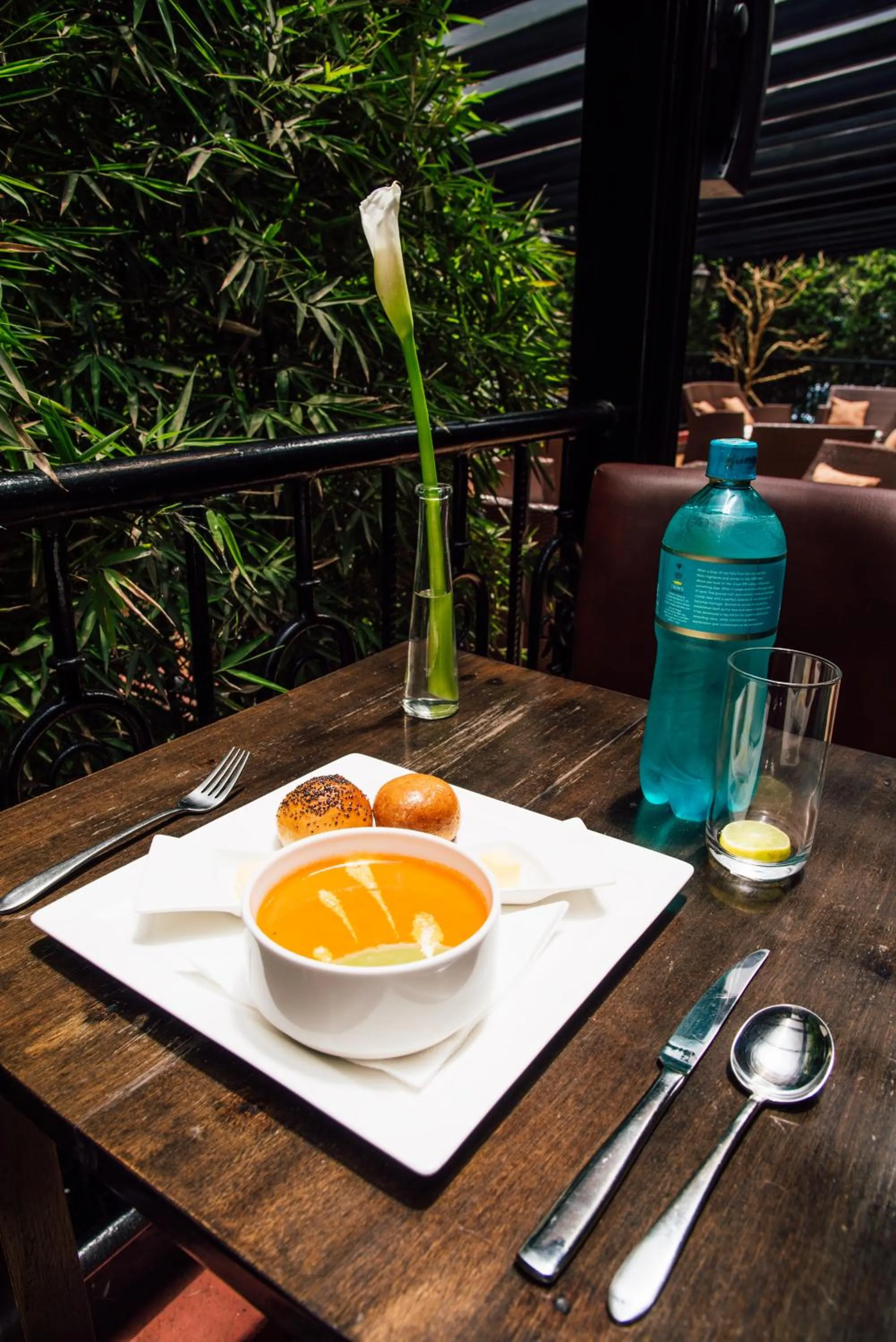 Restaurant/places to eat in GemSuites Serviced Apartments State House