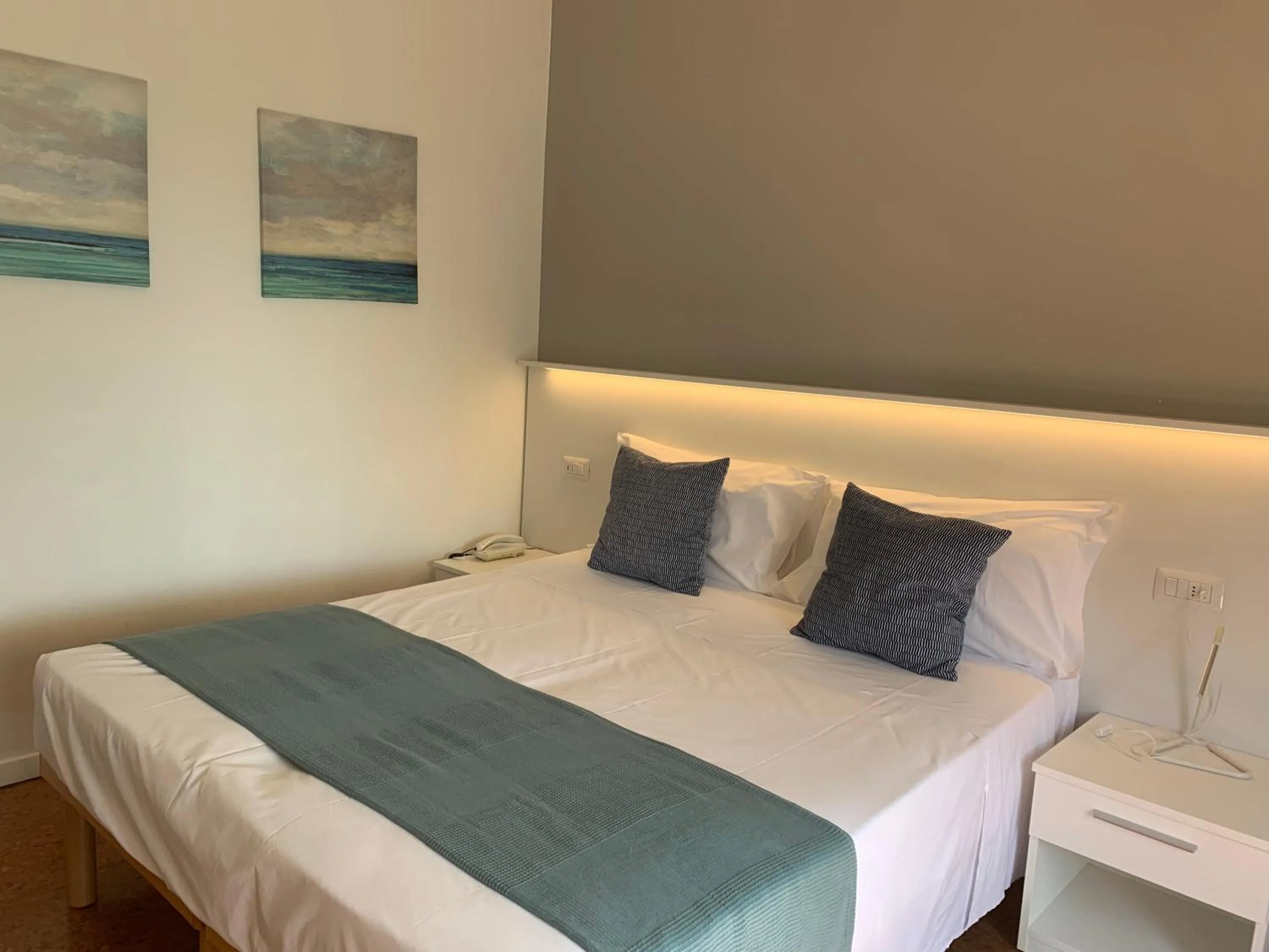 Bedroom, Bed in Hotel Loveno