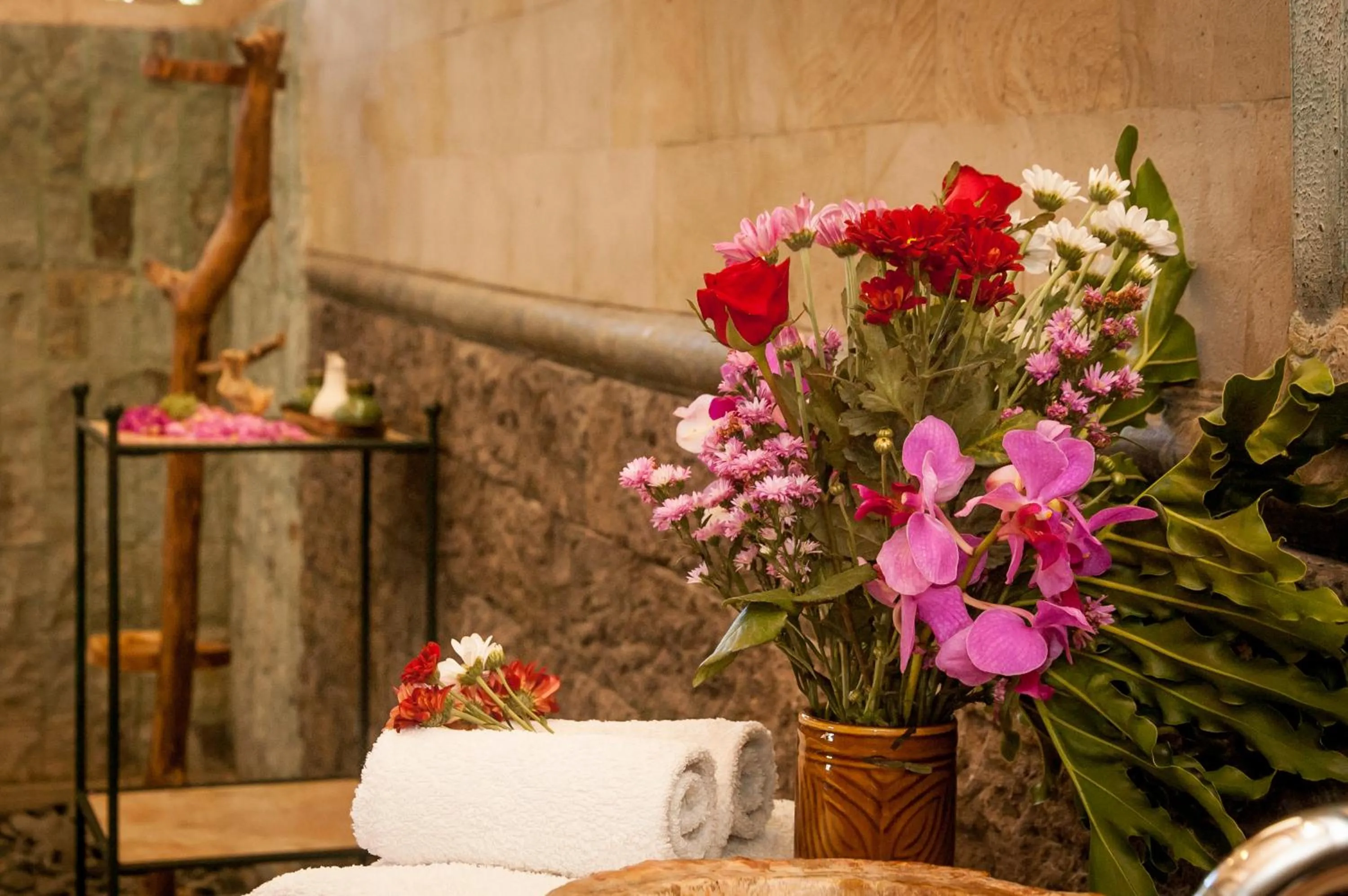 Bathroom in Taman Rahasia Tropical Sanctuary and Spa
