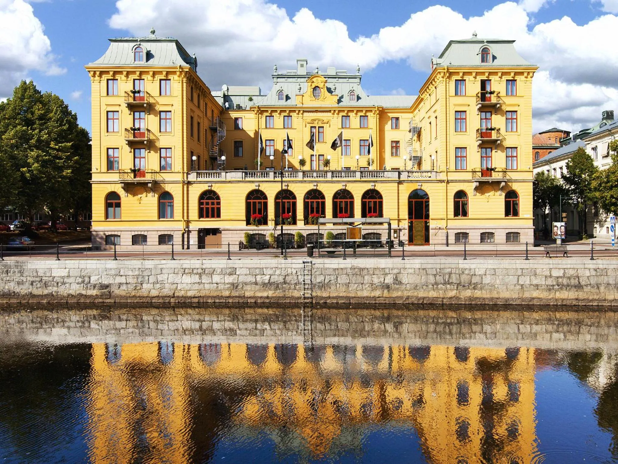 Facade/entrance in Elite Grand Hotel Gävle
