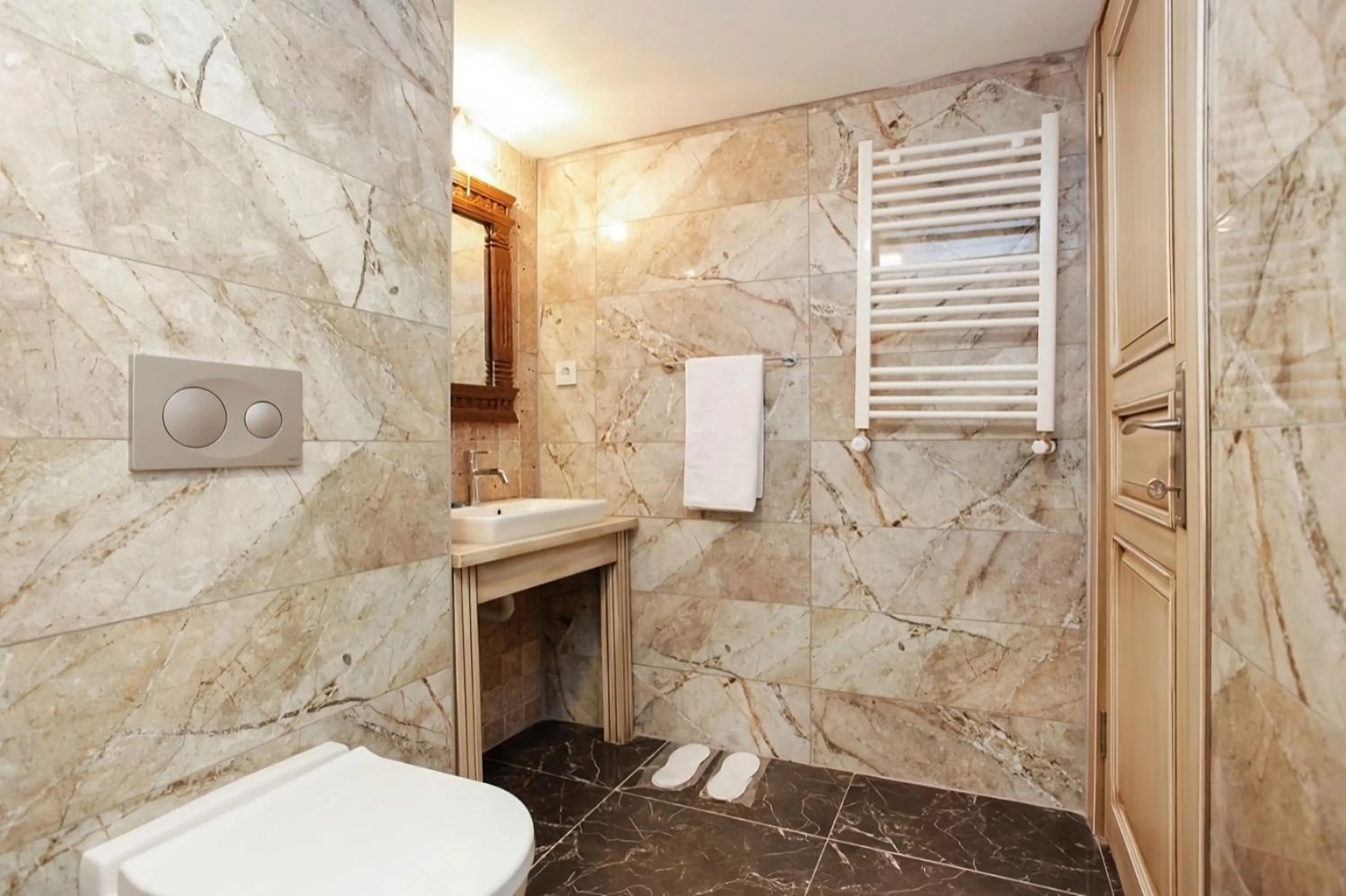 Toilet in The Loft Istanbul