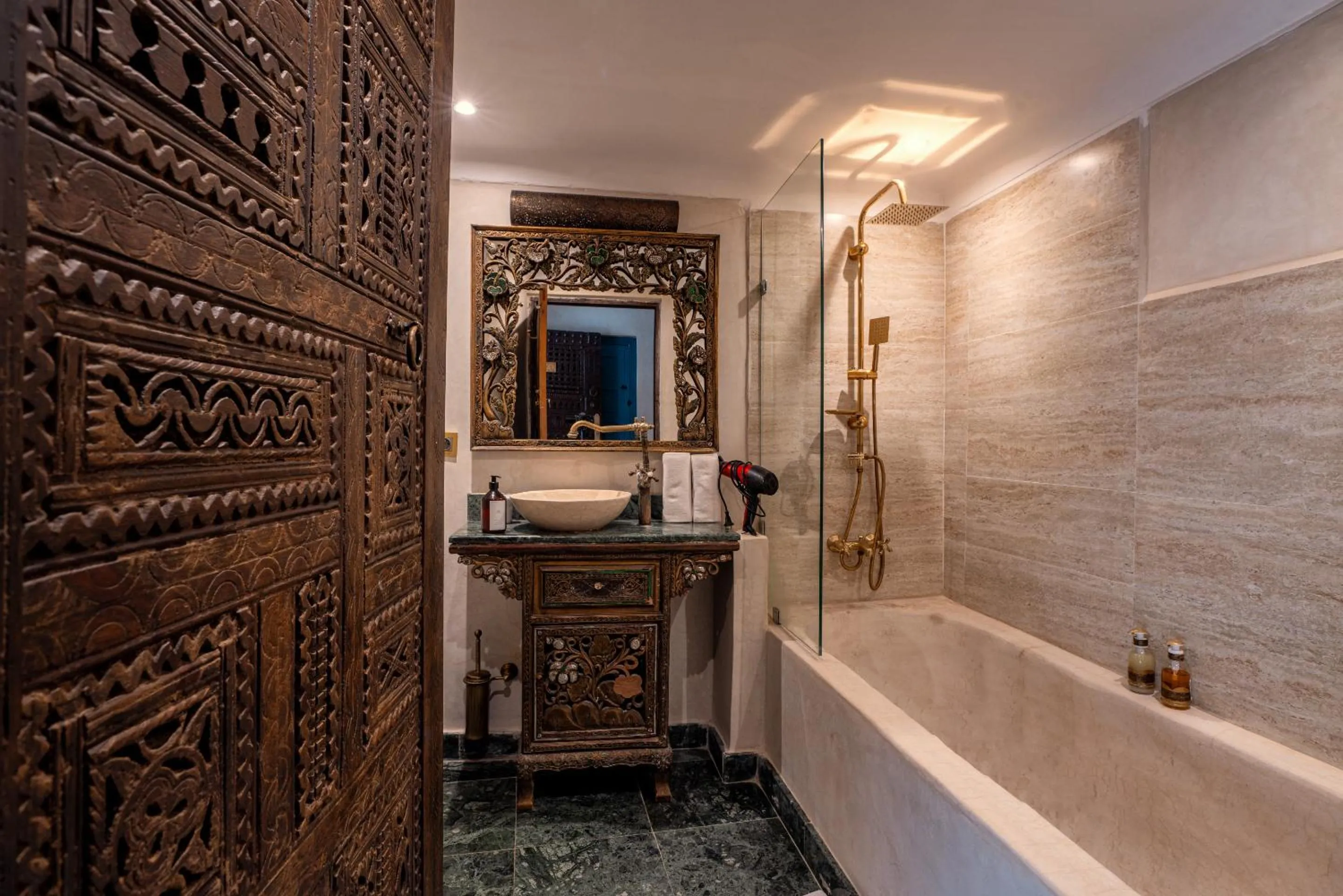 Bathroom in Riad Khalifa