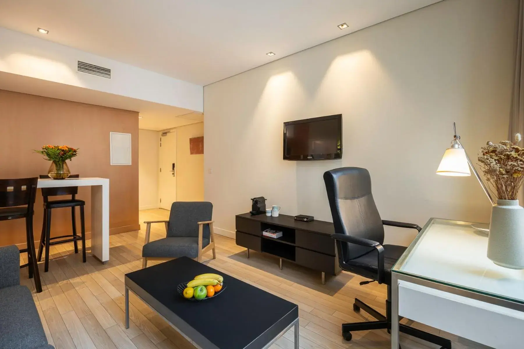 Living room in B-aparthotel Grand Place Living room in B-aparthotel Grand Place