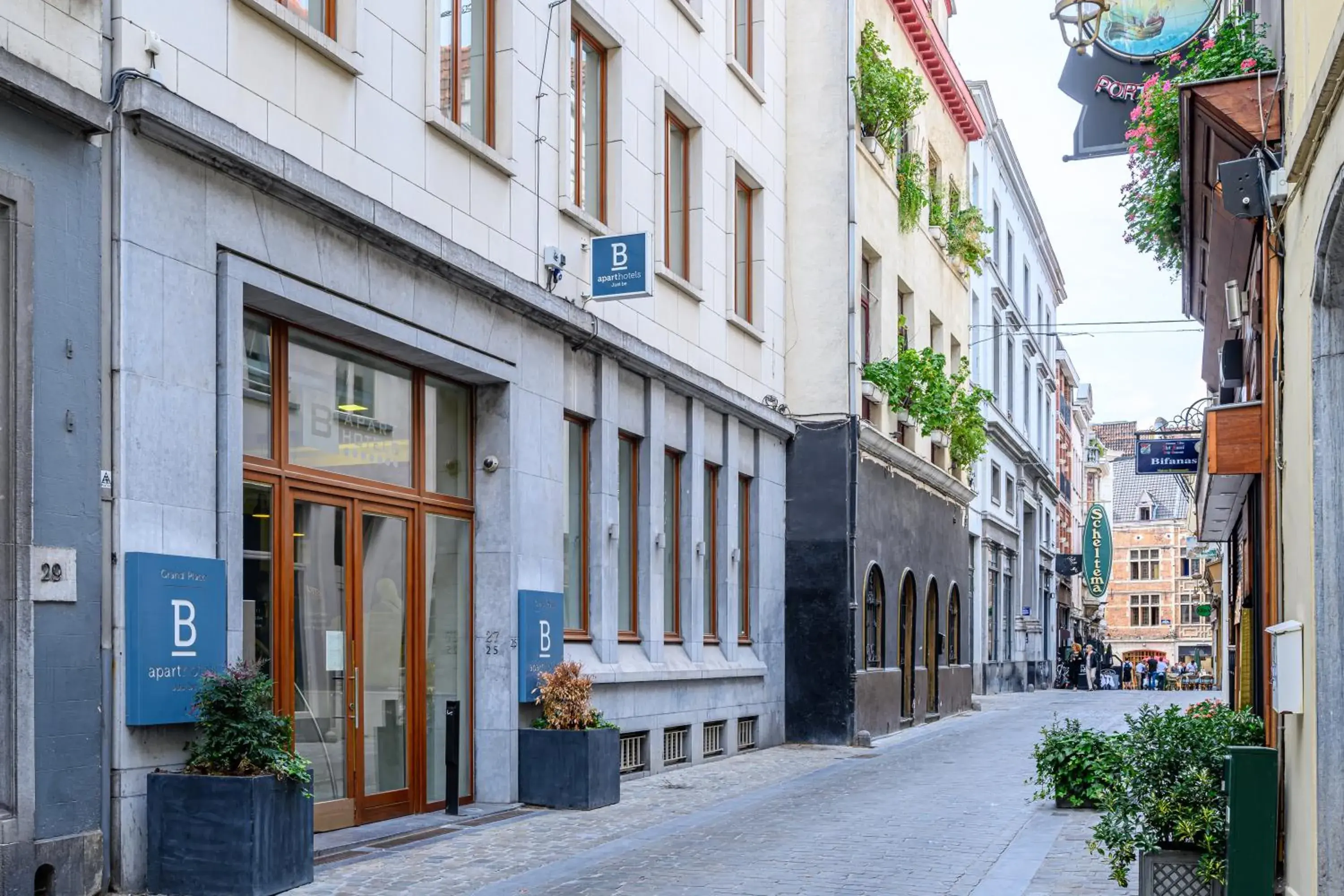 Facade/entrance in B-aparthotel Grand Place Facade/entrance in B-aparthotel Grand Place