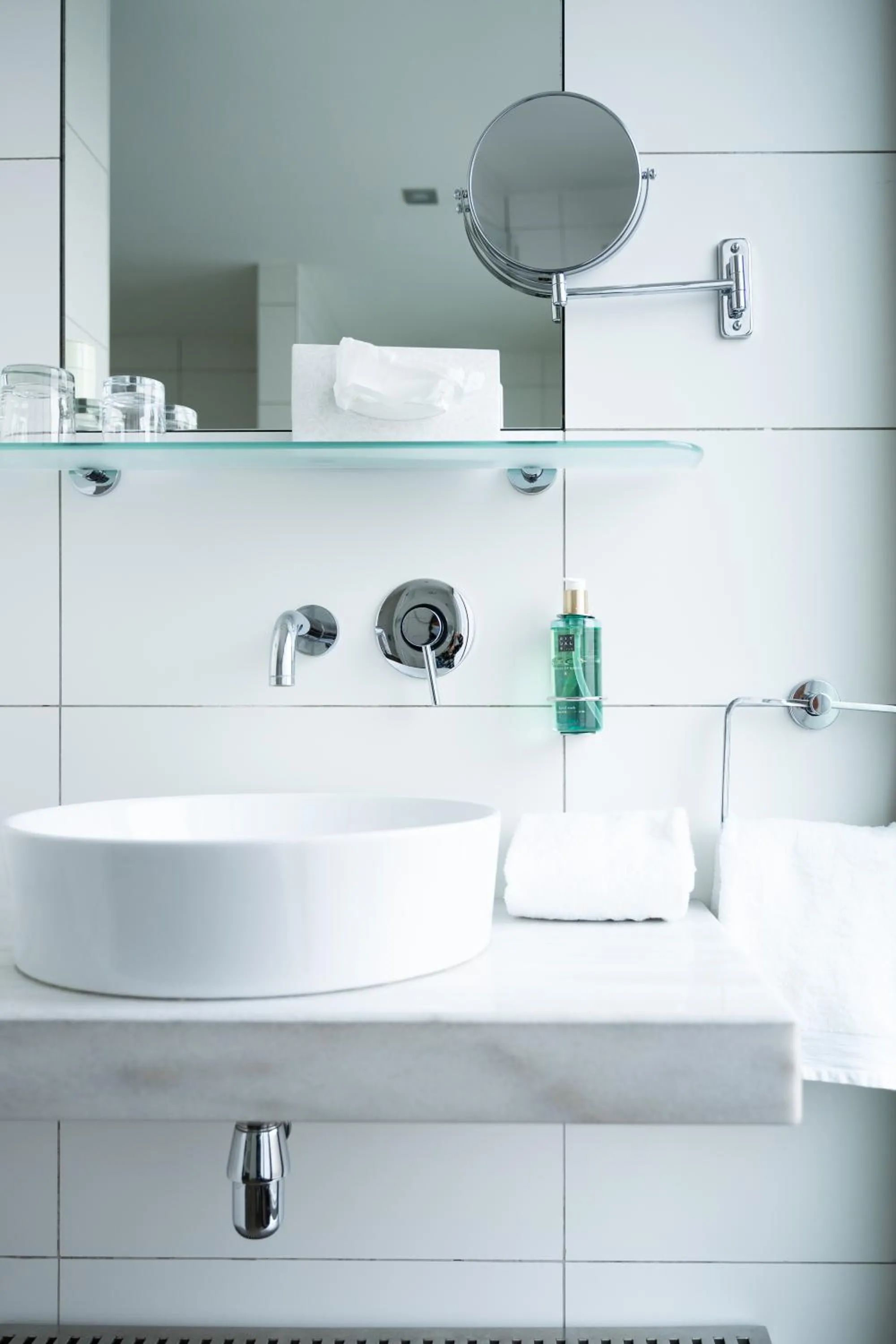 Bathroom in B-aparthotel Grand Place