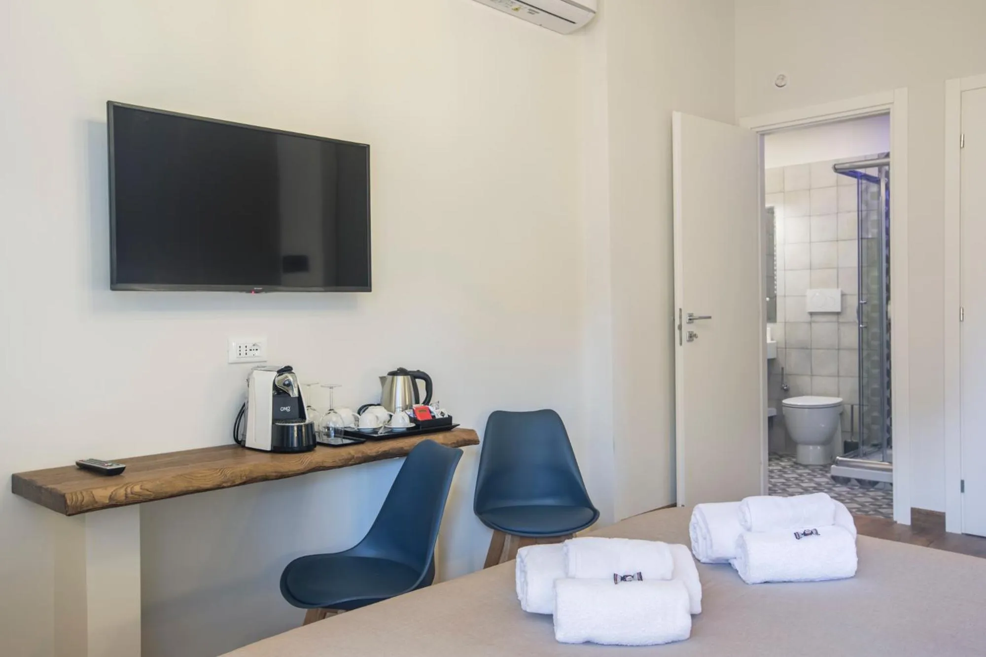 Toilet in Trastevere Gallery Suites