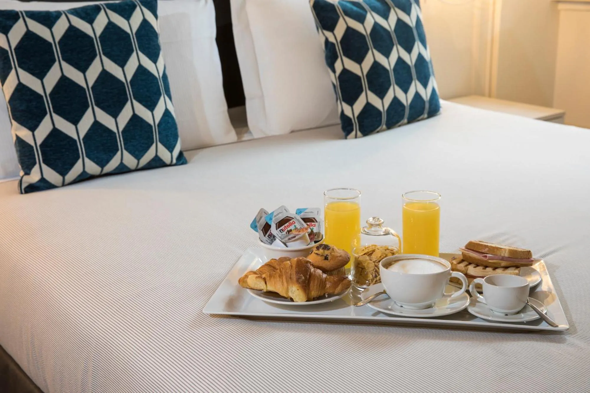 Food, Bed in Trastevere Gallery Suites