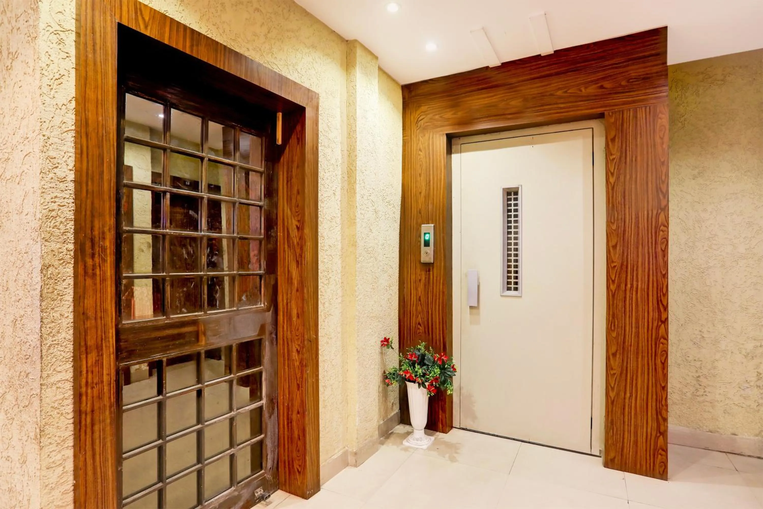 Lobby or reception in Hotel O MP Nagar Near Rachna Tower