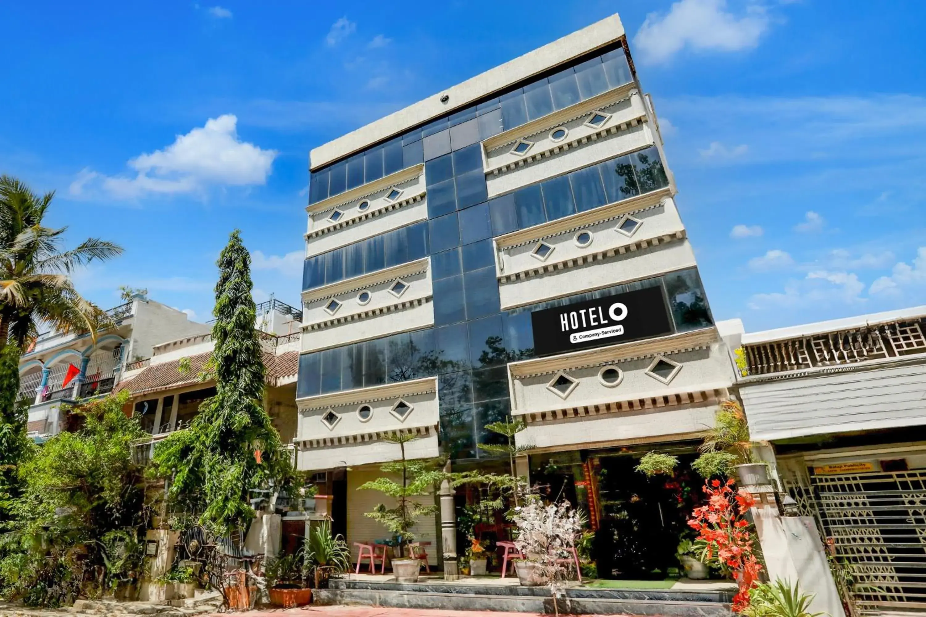 Facade/entrance in Hotel O MP Nagar Near Rachna Tower Facade/entrance in Hotel O MP Nagar Near Rachna Tower