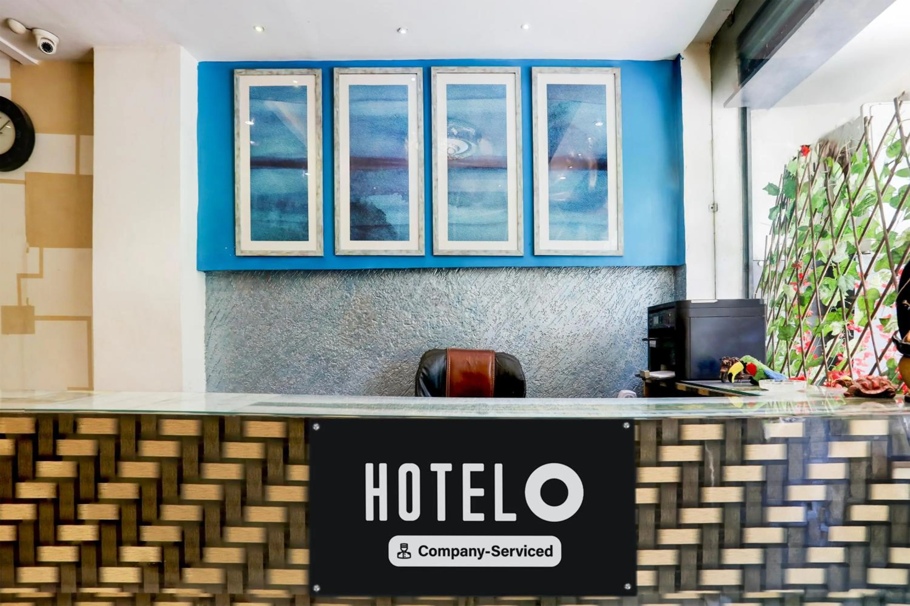 Lobby or reception in Super Hotel O MP Nagar Near Rachna Tower