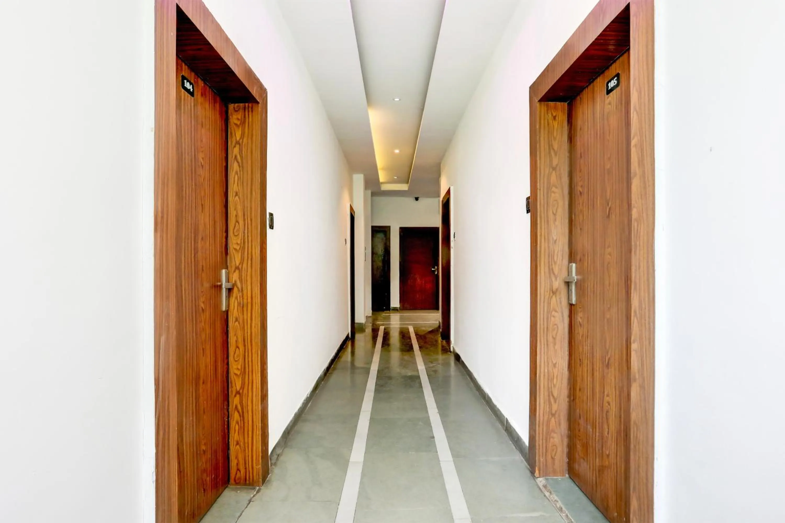 Lobby or reception in Super Hotel O MP Nagar Near Rachna Tower