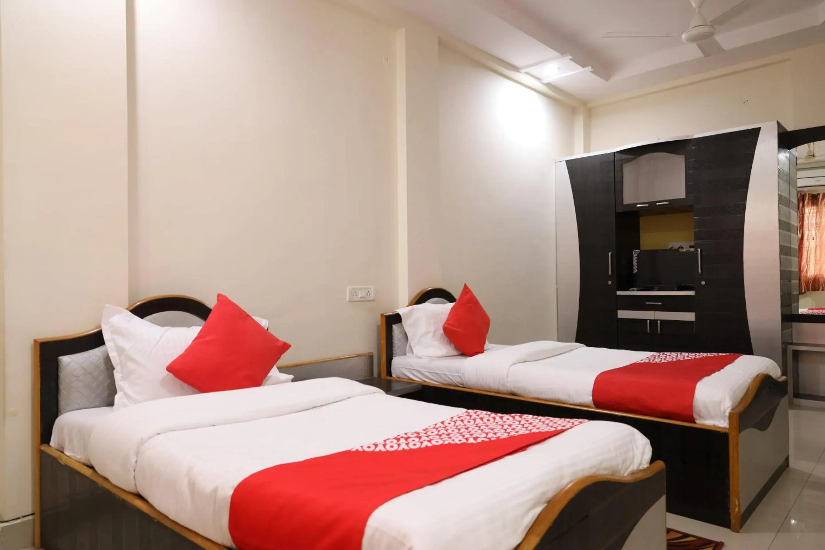 Bedroom, Bed in Collection O Nagpur International Airport Bedroom, Bed in Collection O Nagpur International Airport