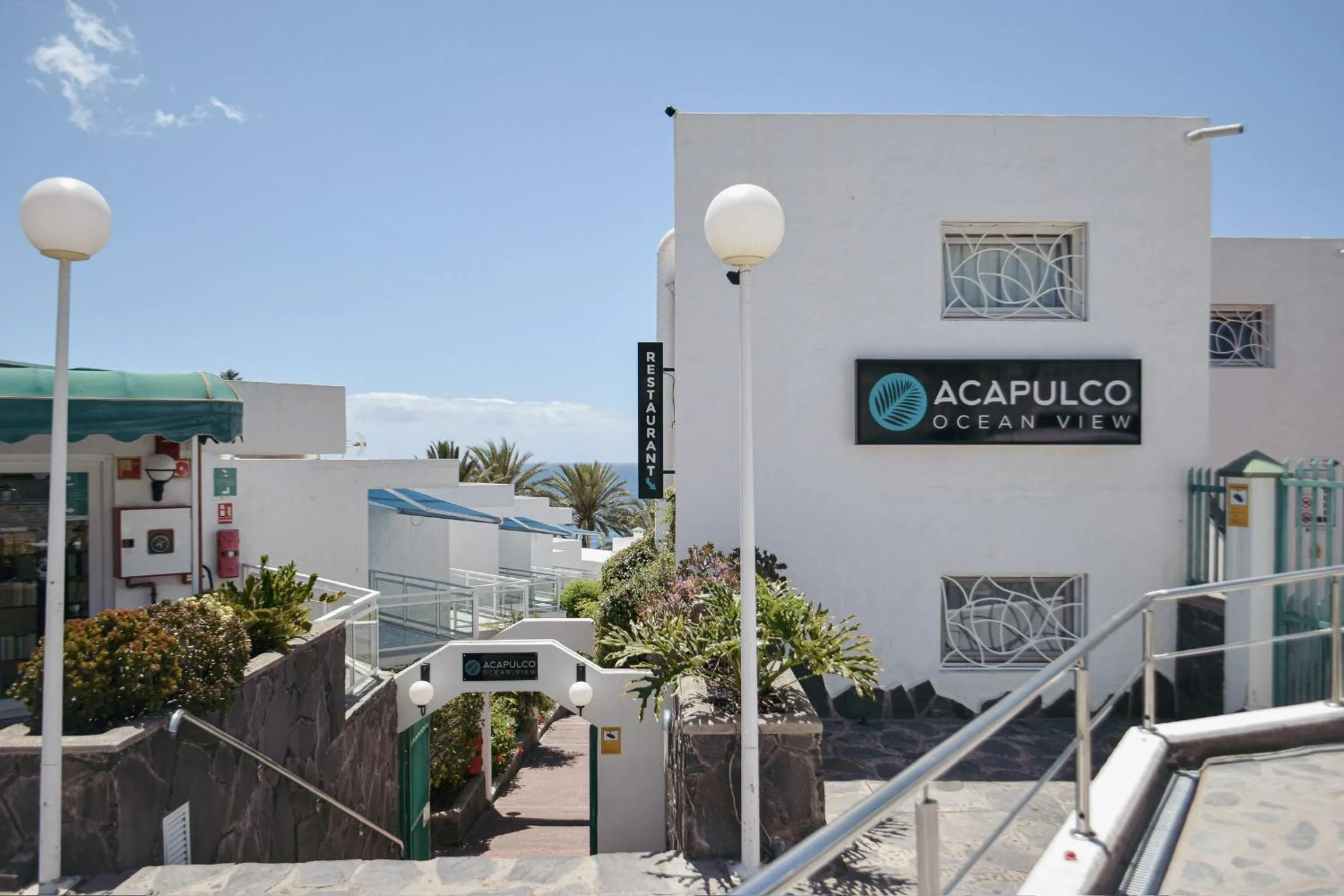 Facade/entrance in Acapulco Ocean View