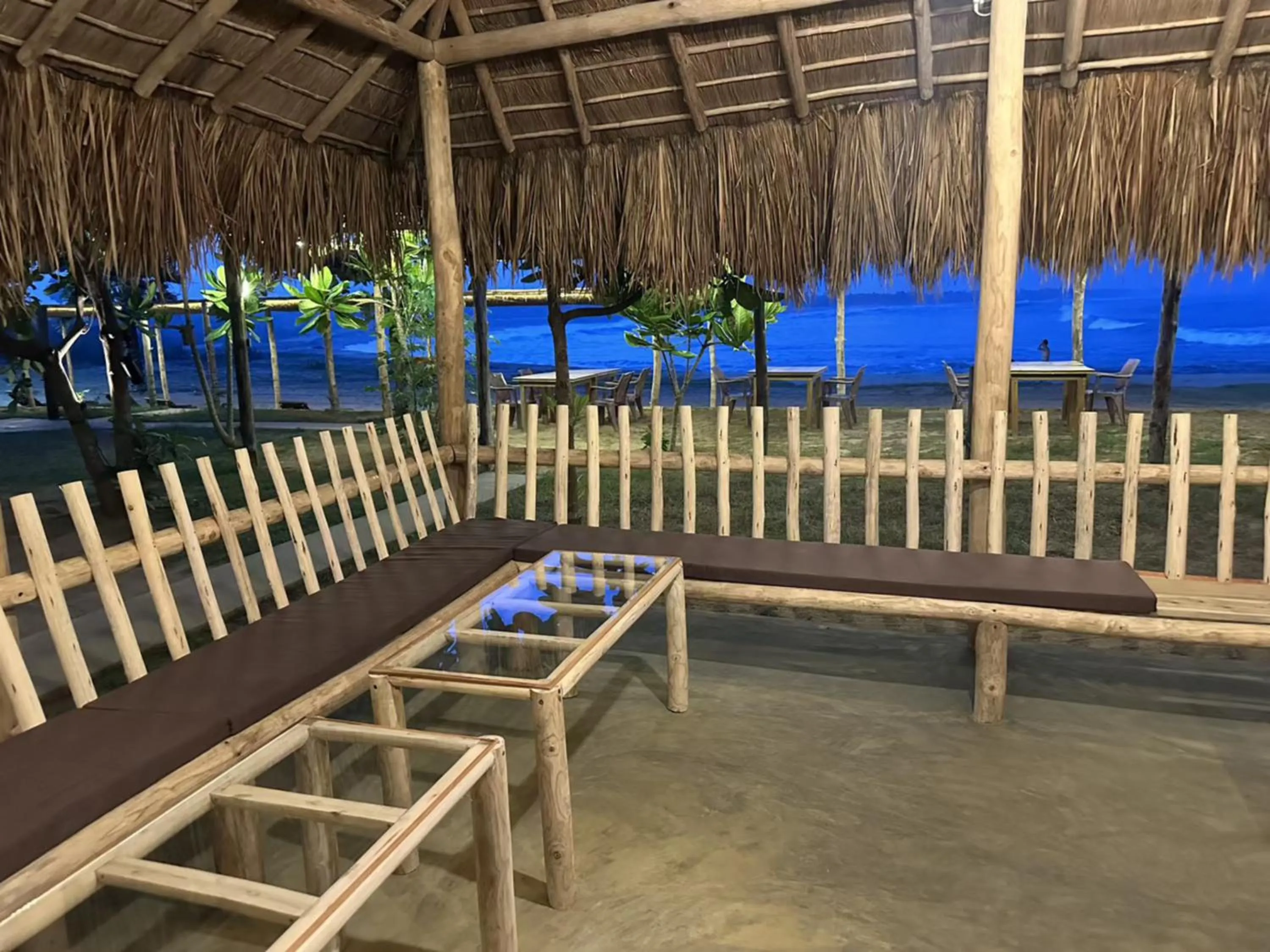 Restaurant/places to eat in Blue Waters