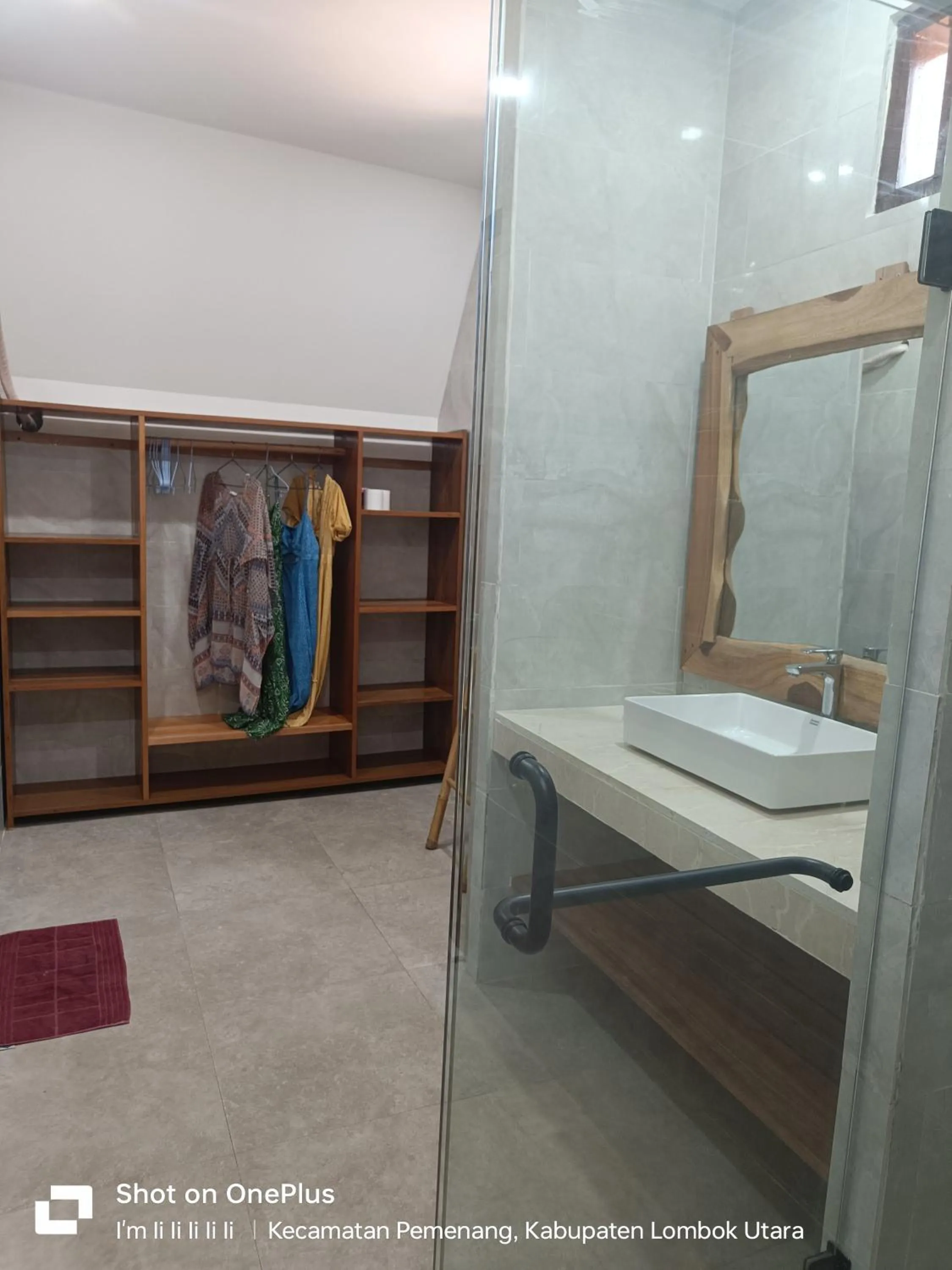 Bathroom in Lucy's Garden Hotel