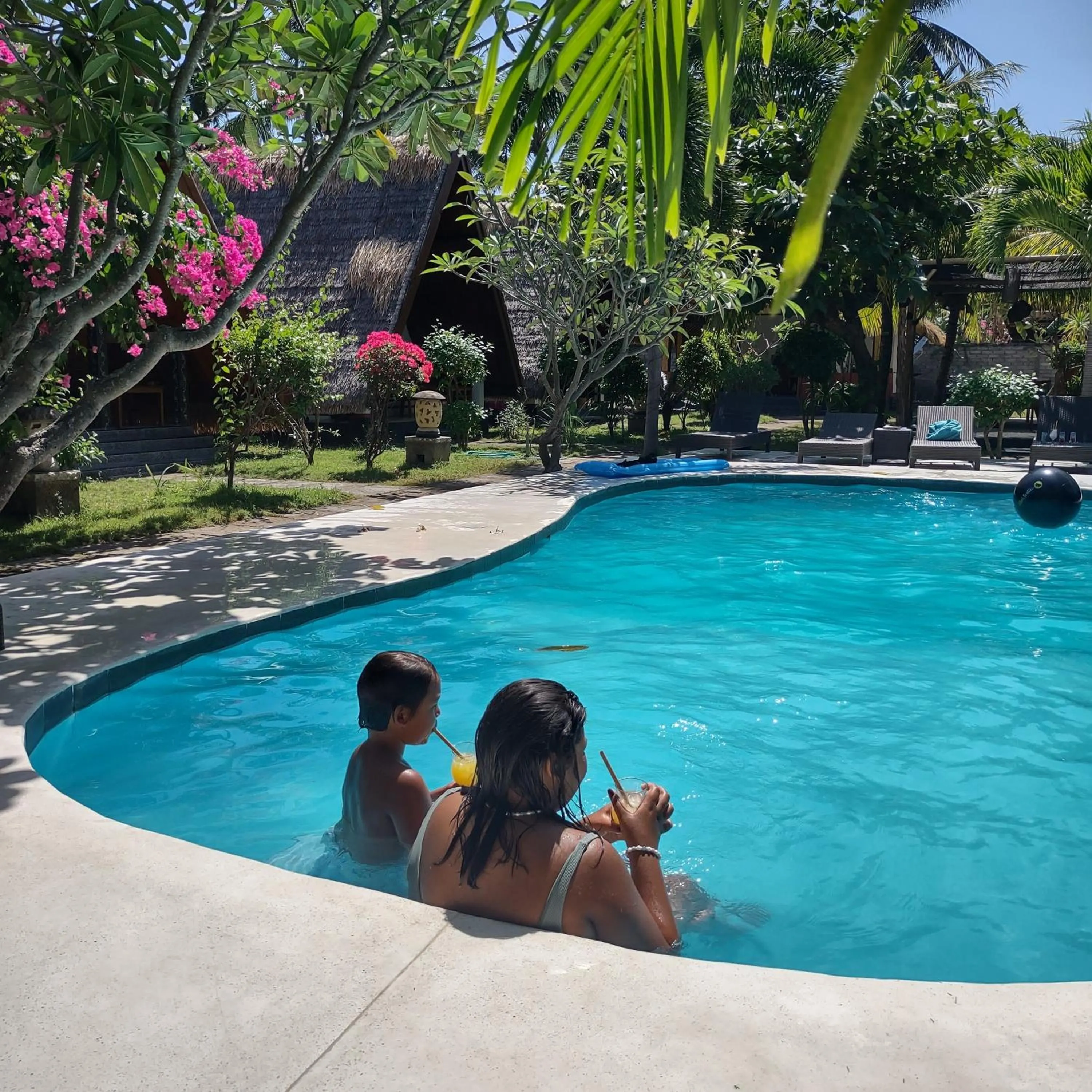Swimming pool in Lucy's Garden Hotel