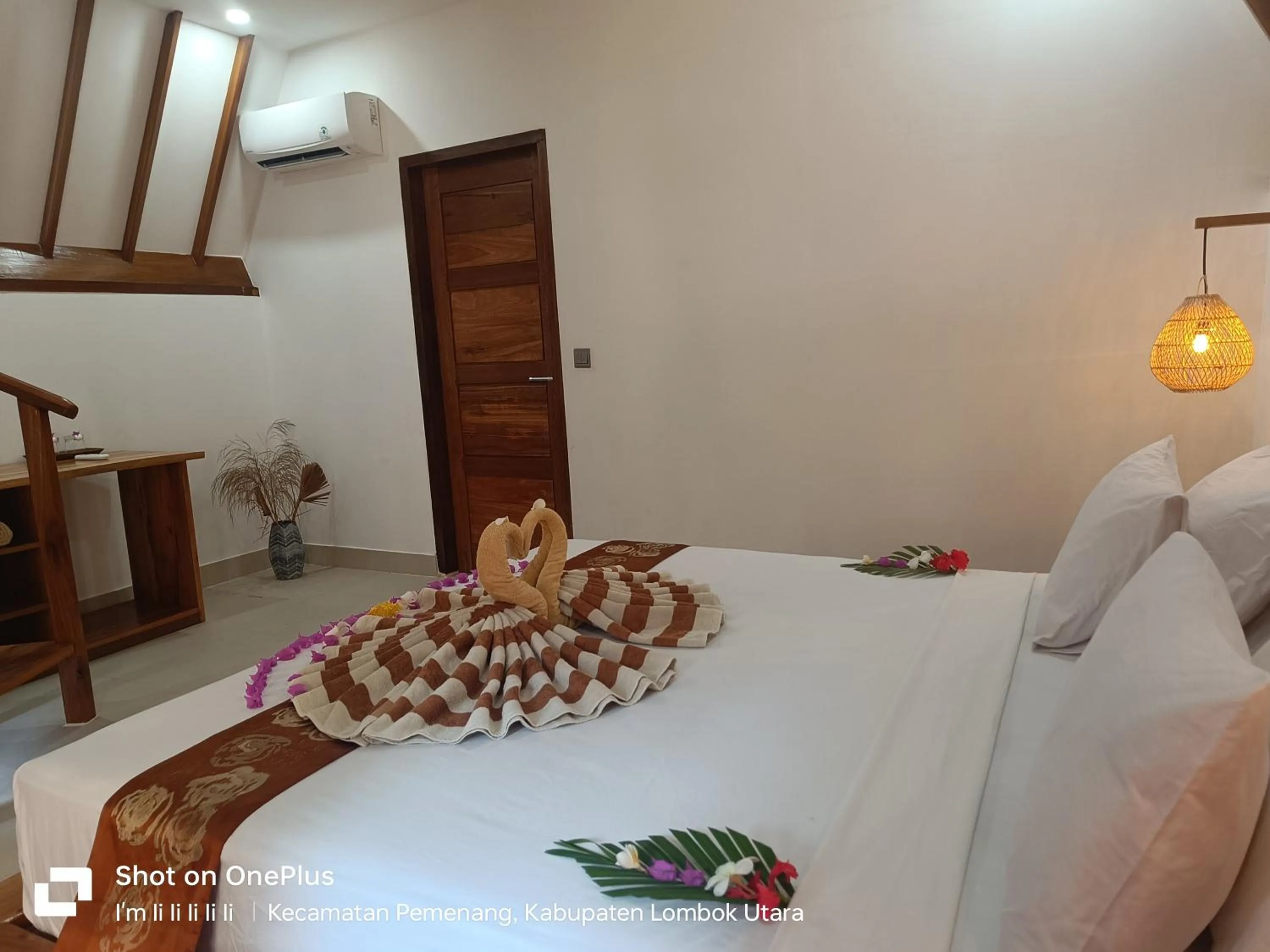 Bedroom, Bed in Lucy's Garden Hotel