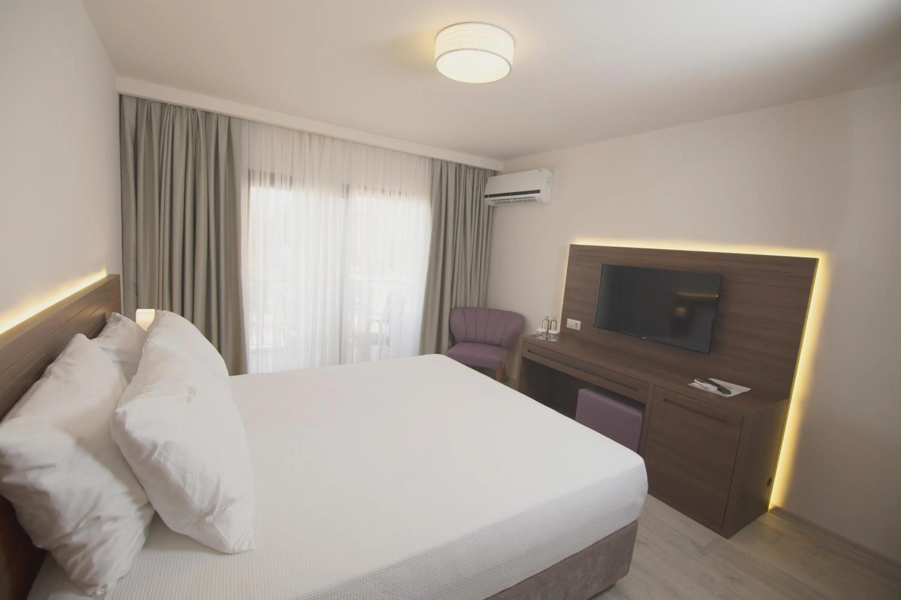 Bedroom, Bed in Neopol Hotel