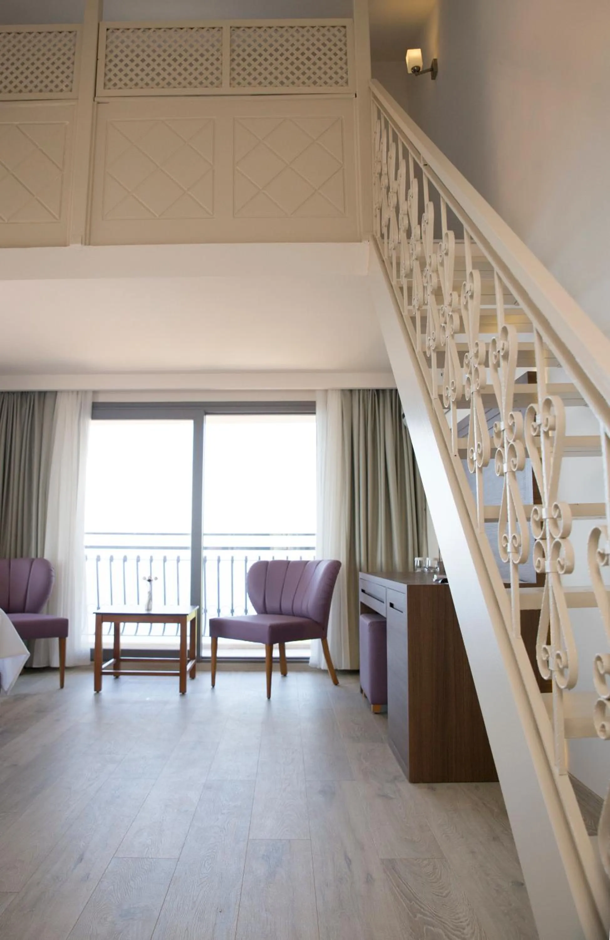 Living room in Neopol Hotel