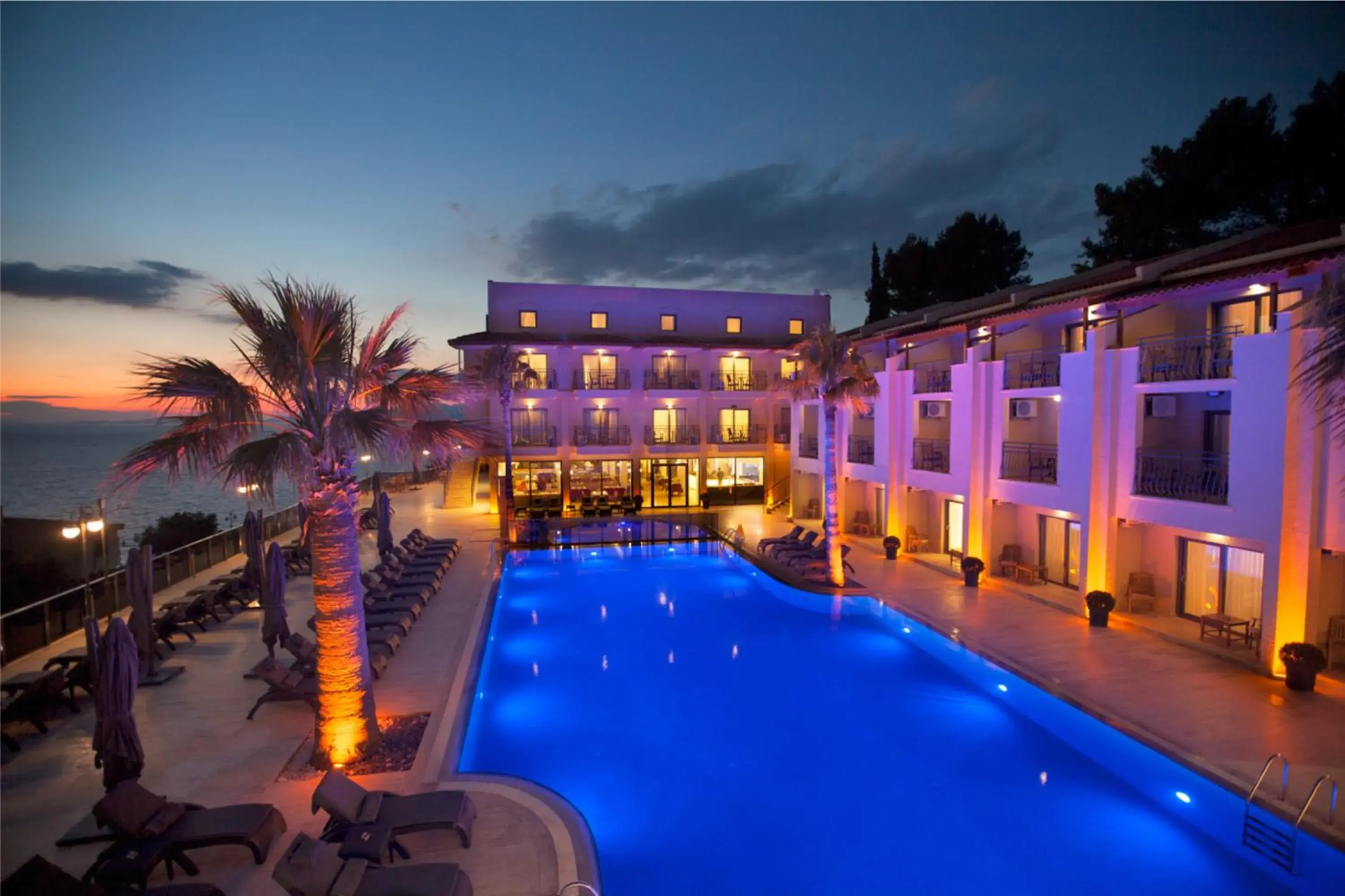 Pool view in Neopol Hotel Pool view in Neopol Hotel
