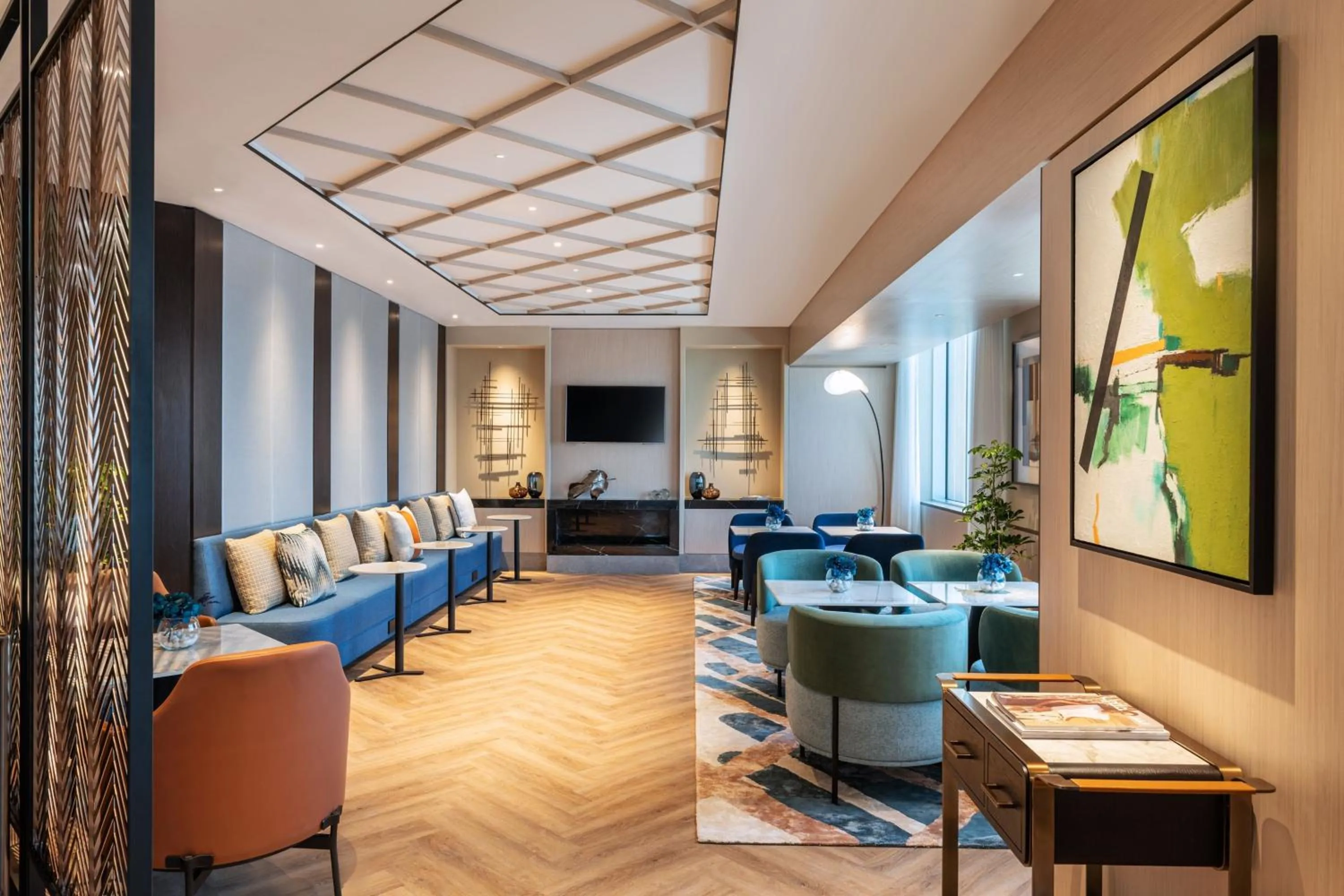 Lounge or bar in Sheraton Mall of the Emirates Hotel, Dubai