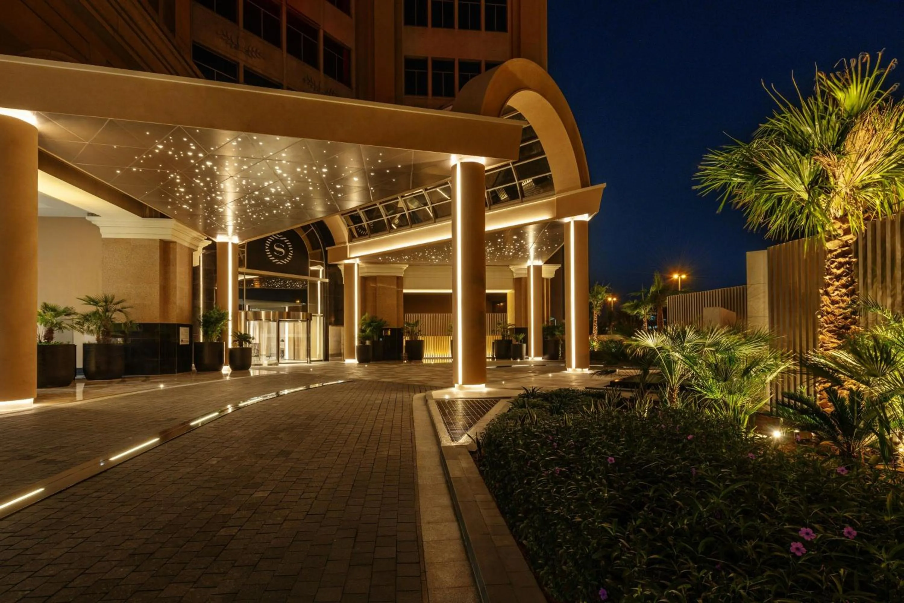 Property building in Sheraton Mall of the Emirates Hotel, Dubai