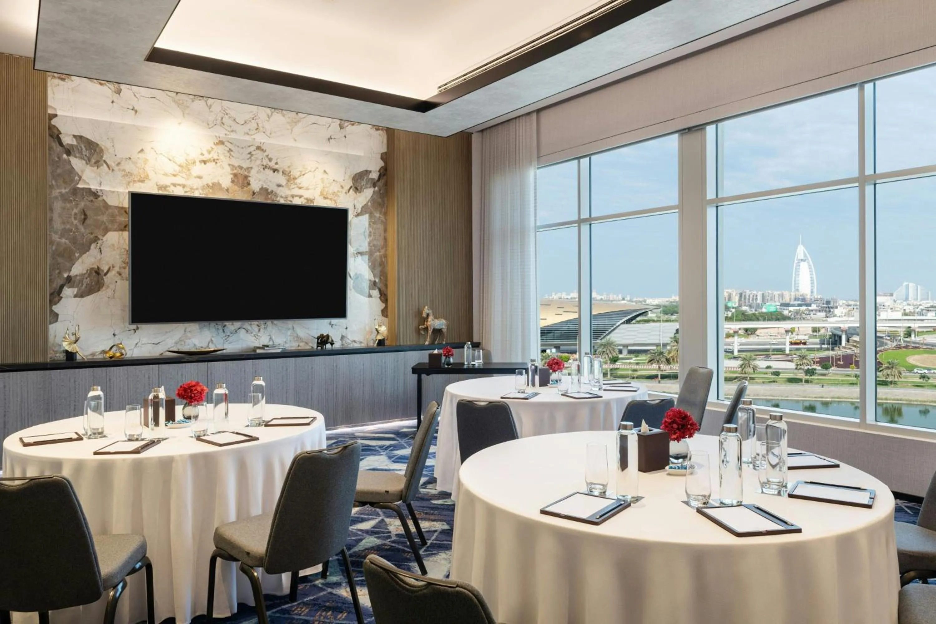 Lounge or bar in Sheraton Mall of the Emirates Hotel, Dubai