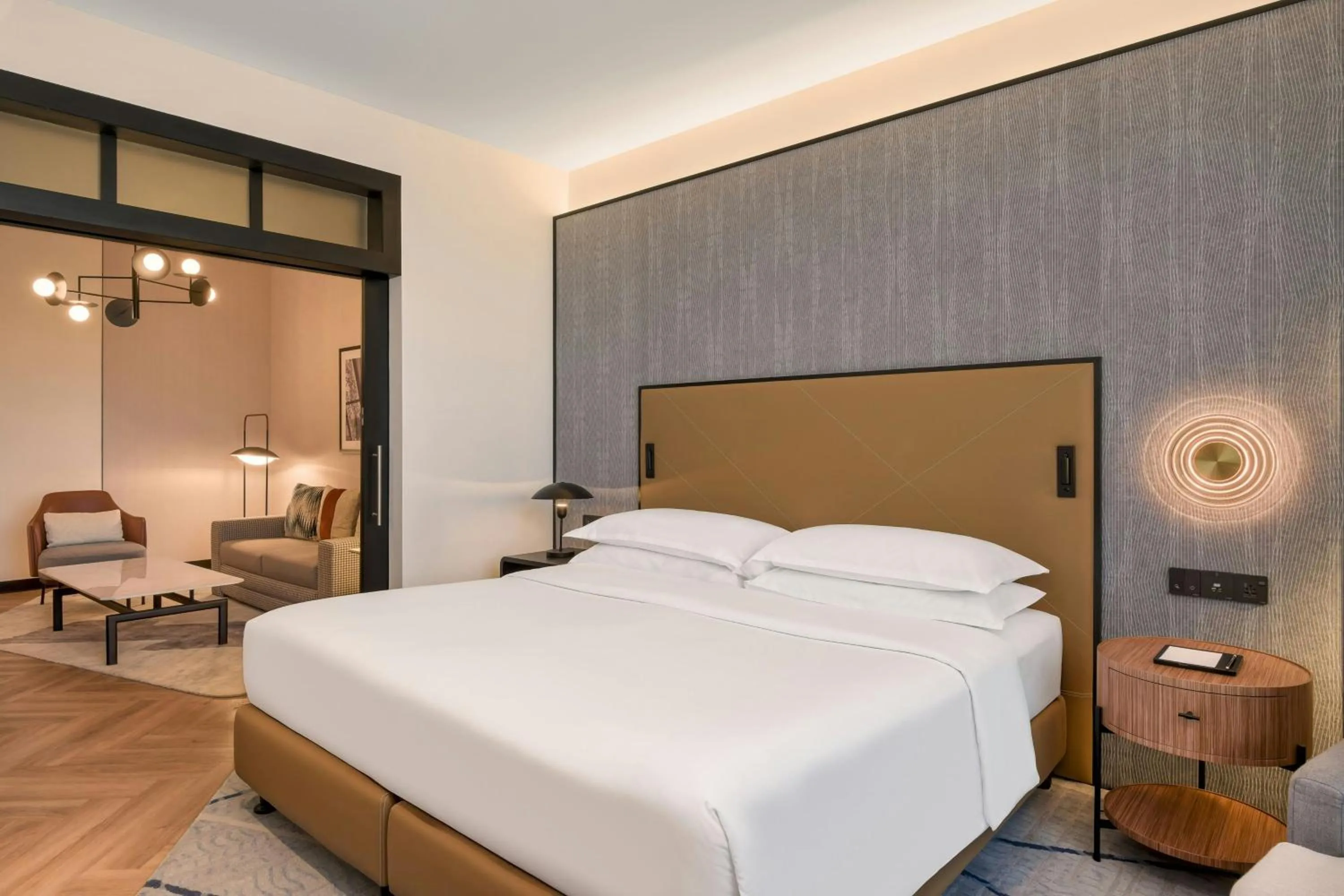 Bedroom, Bed in Sheraton Mall of the Emirates Hotel, Dubai