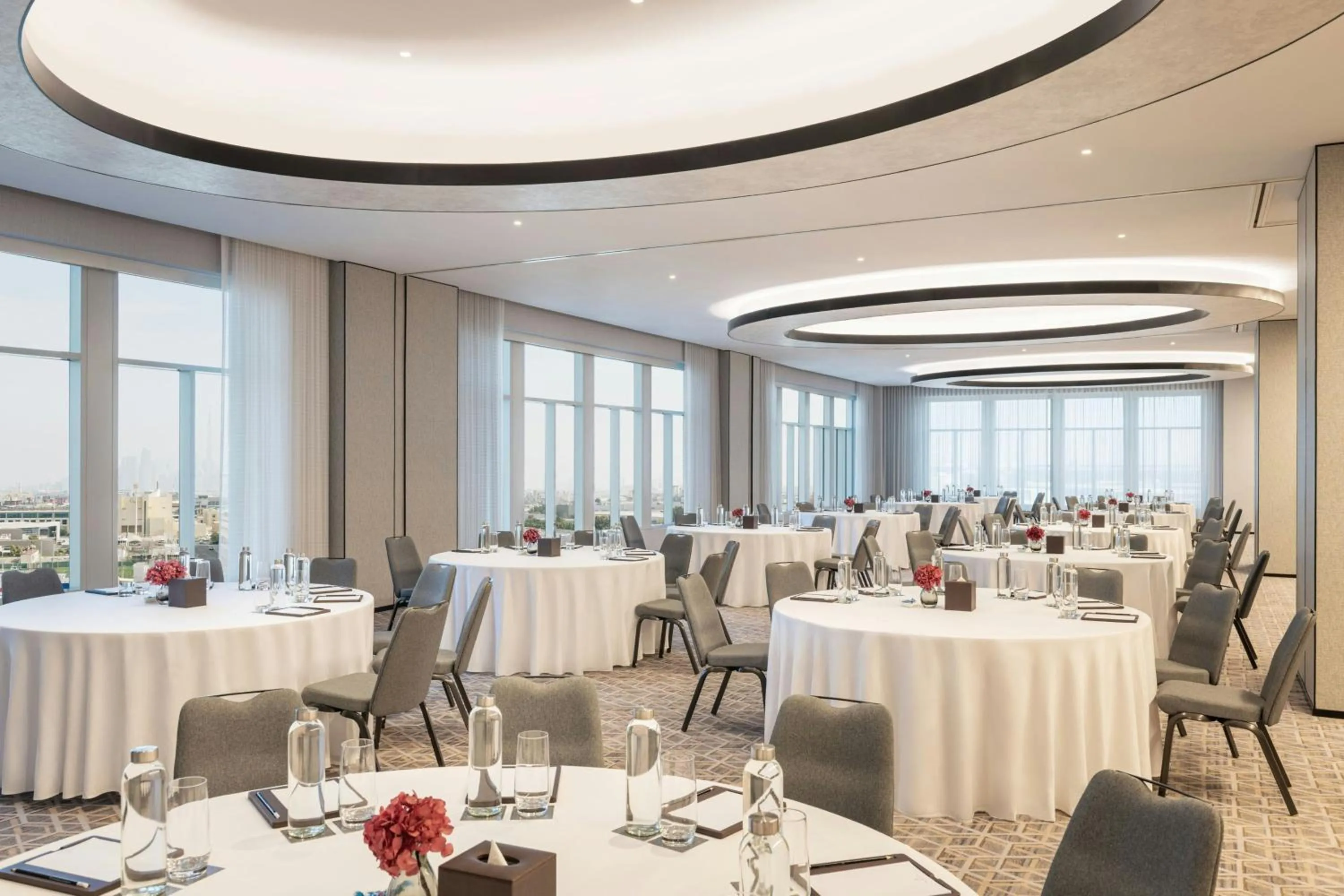 Lounge or bar in Sheraton Mall of the Emirates Hotel, Dubai