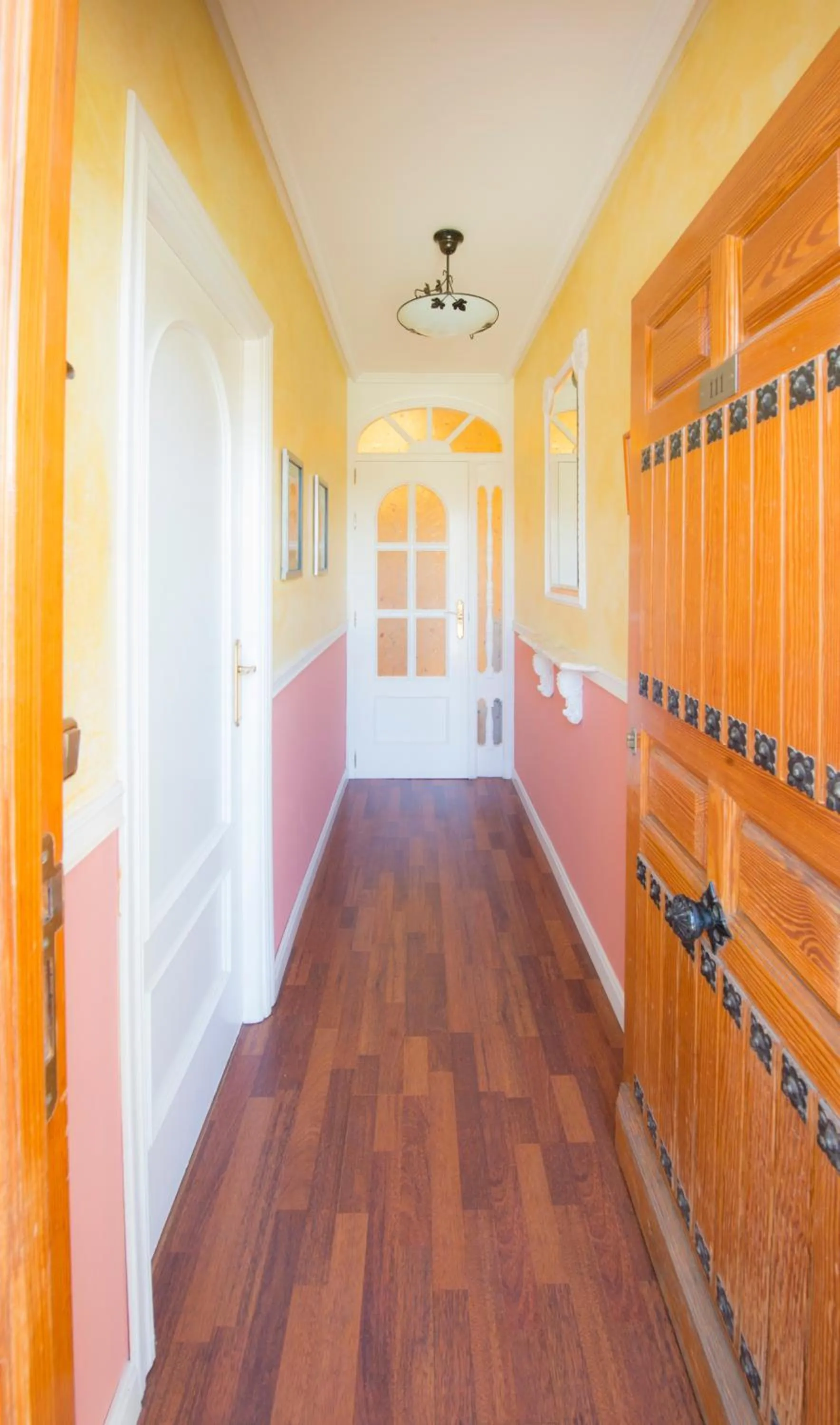 Decorative detail in Los Arcos