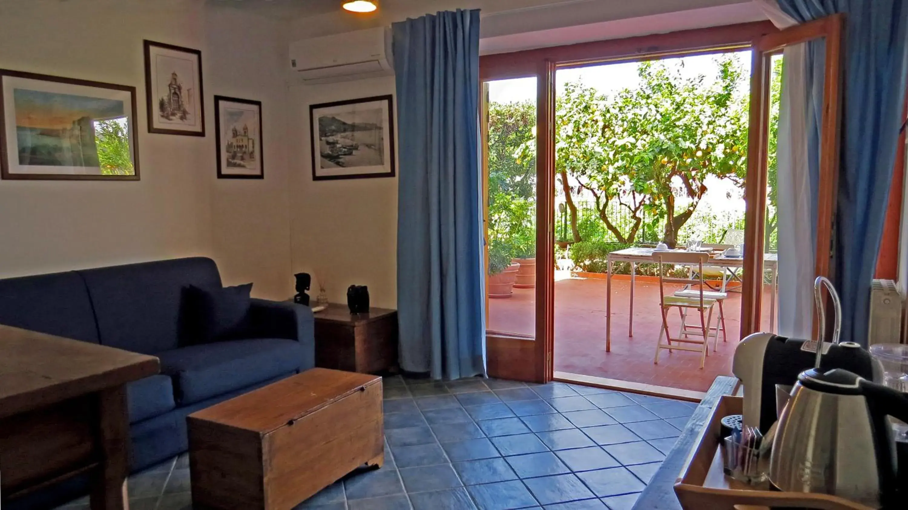 Double Room with Garden View in Lumachella B&B Double Room with Garden View in Lumachella B&B