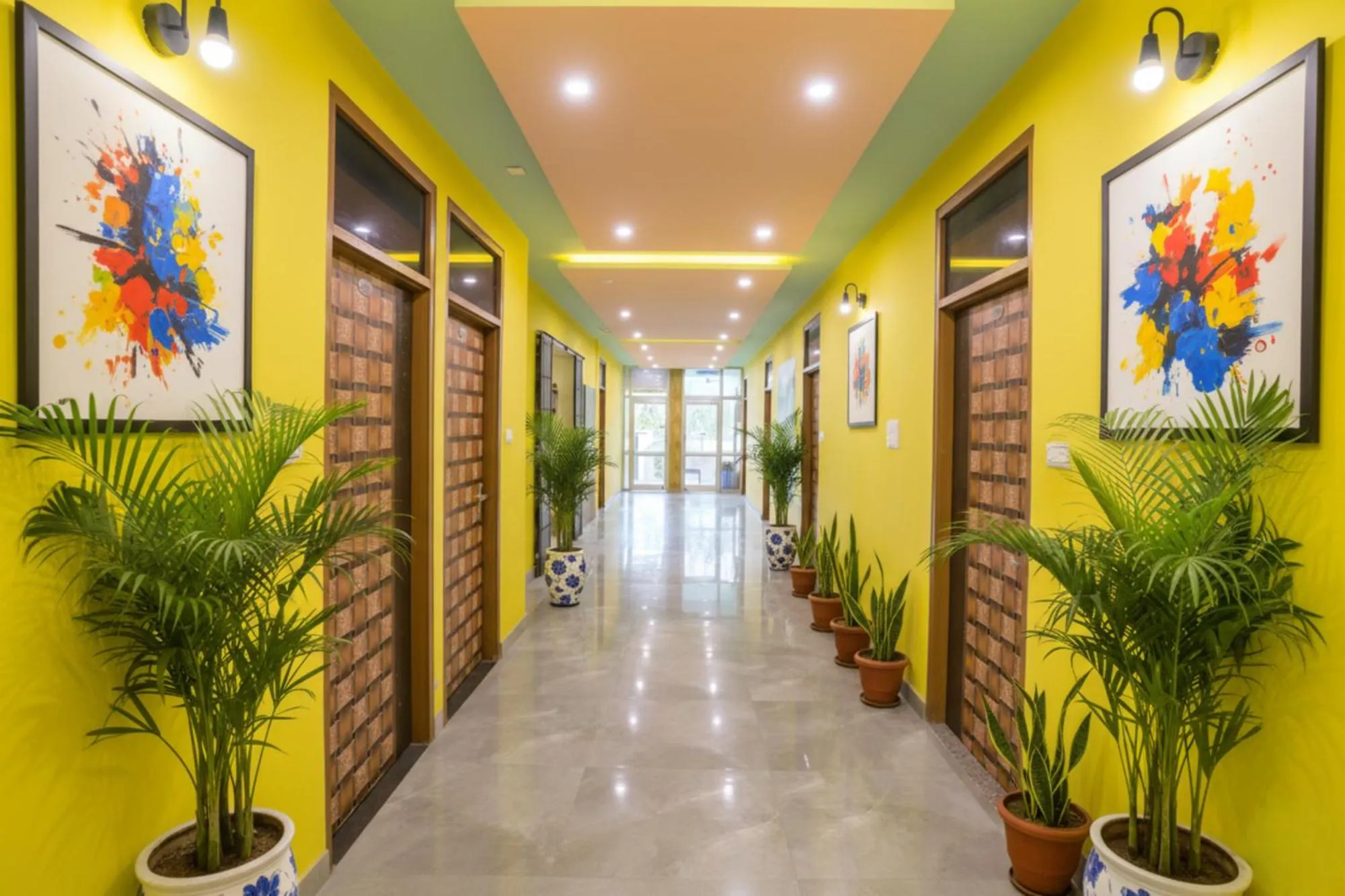 Lobby or reception in FabHotel Kriti Green - Hanuman Mandir, Lathia