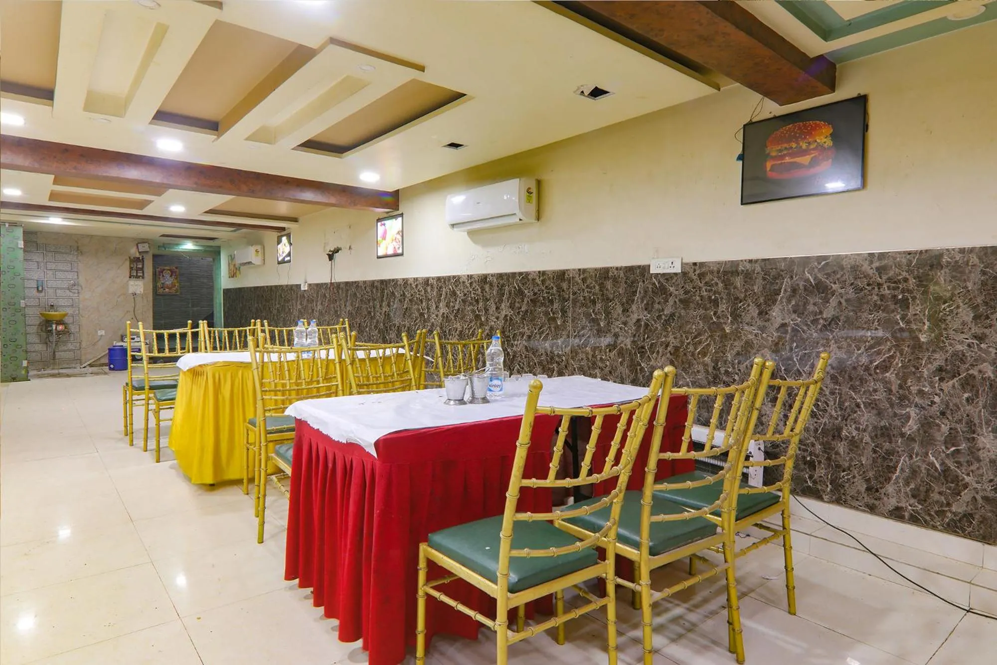 Restaurant/places to eat in FabHotel Gold Galaxy