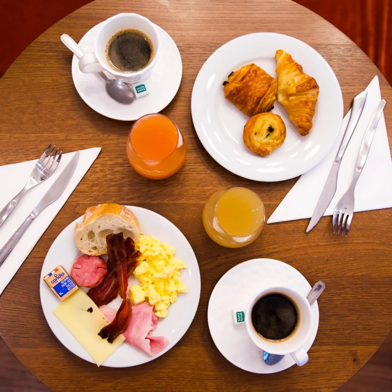 Breakfast in Hotel Saint Regis