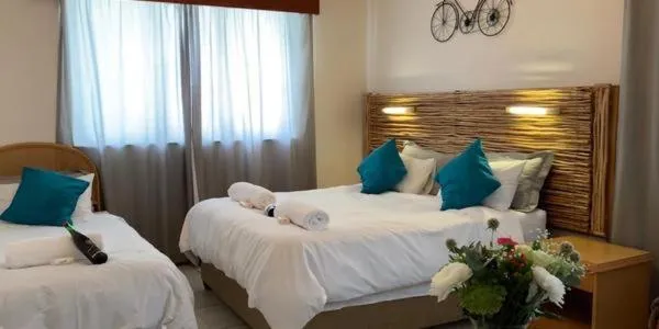 Bed in Lodge Strand (The)