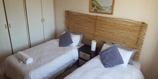 Bed in Lodge Strand (The)