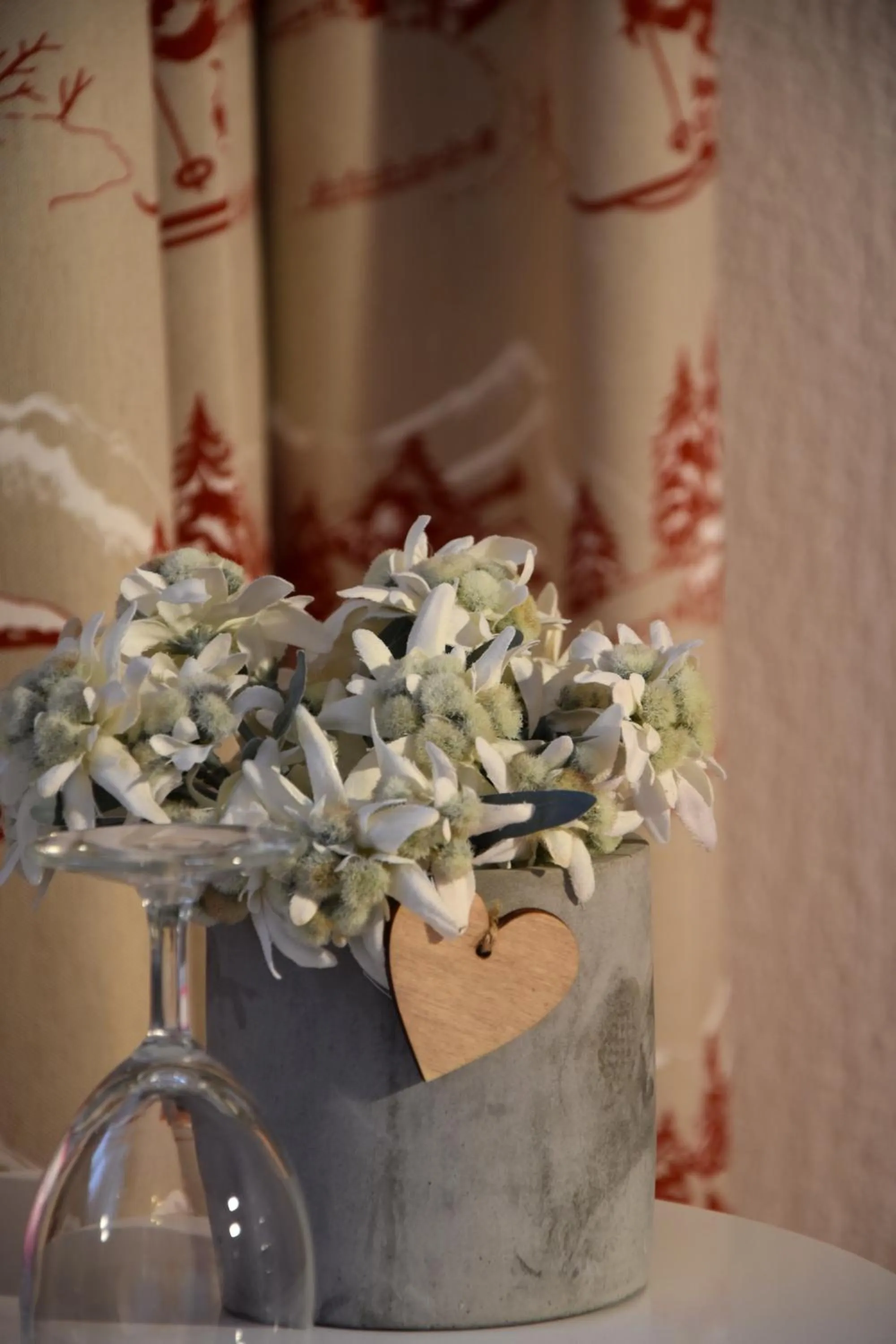 Decorative detail in Hotel Cabana